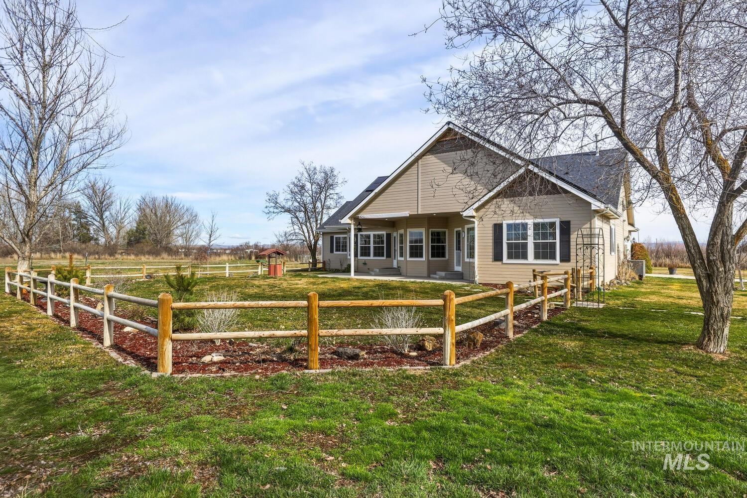 2405 Star Ln, Emmett, Idaho 83617, 3 Bedrooms, 2 Bathrooms, Residential For Sale, Price $999,950, 98966269