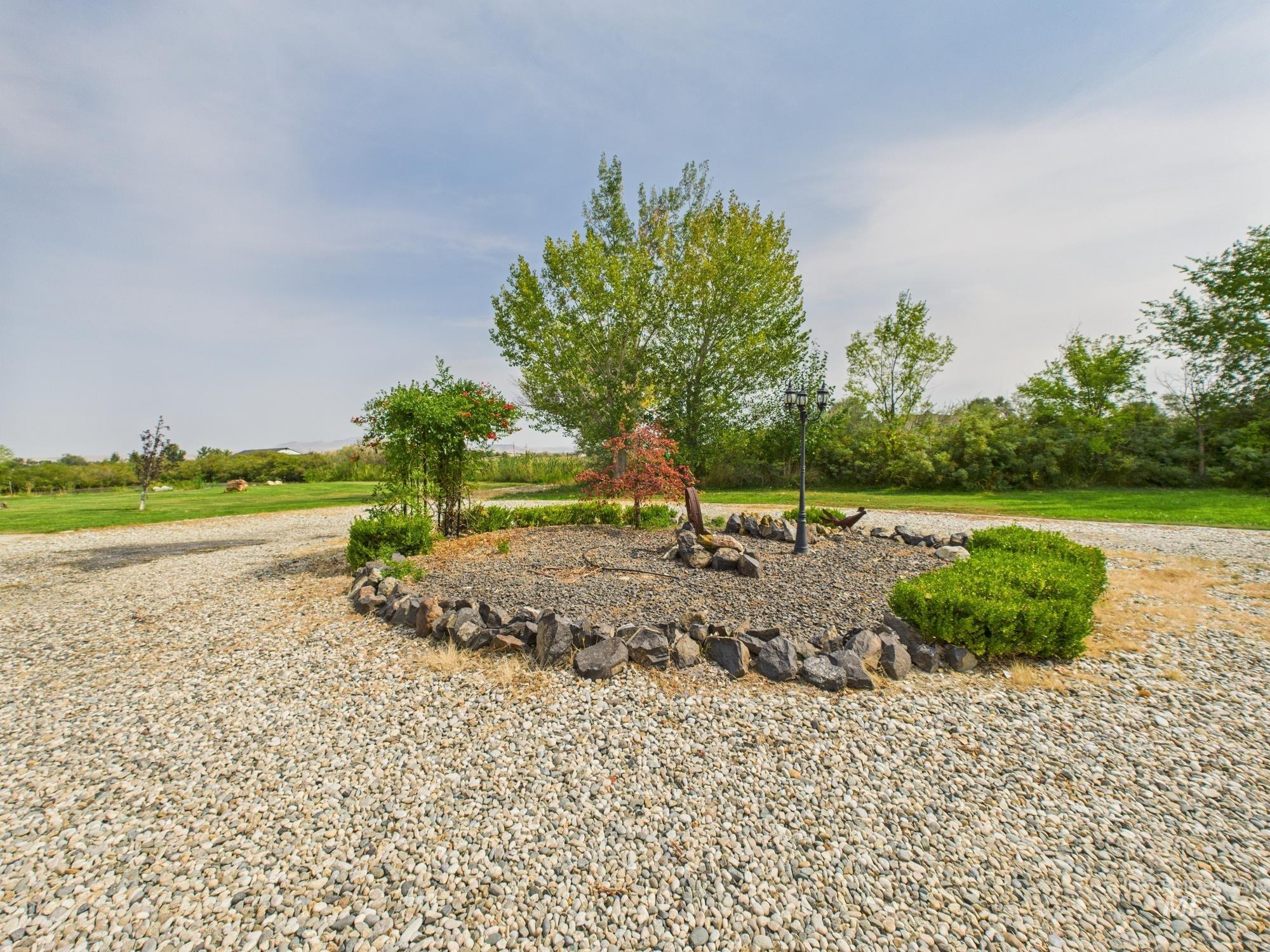 2405 Star Ln, Emmett, Idaho 83617, 3 Bedrooms, 2 Bathrooms, Residential For Sale, Price $1,098,000,MLS 98966269