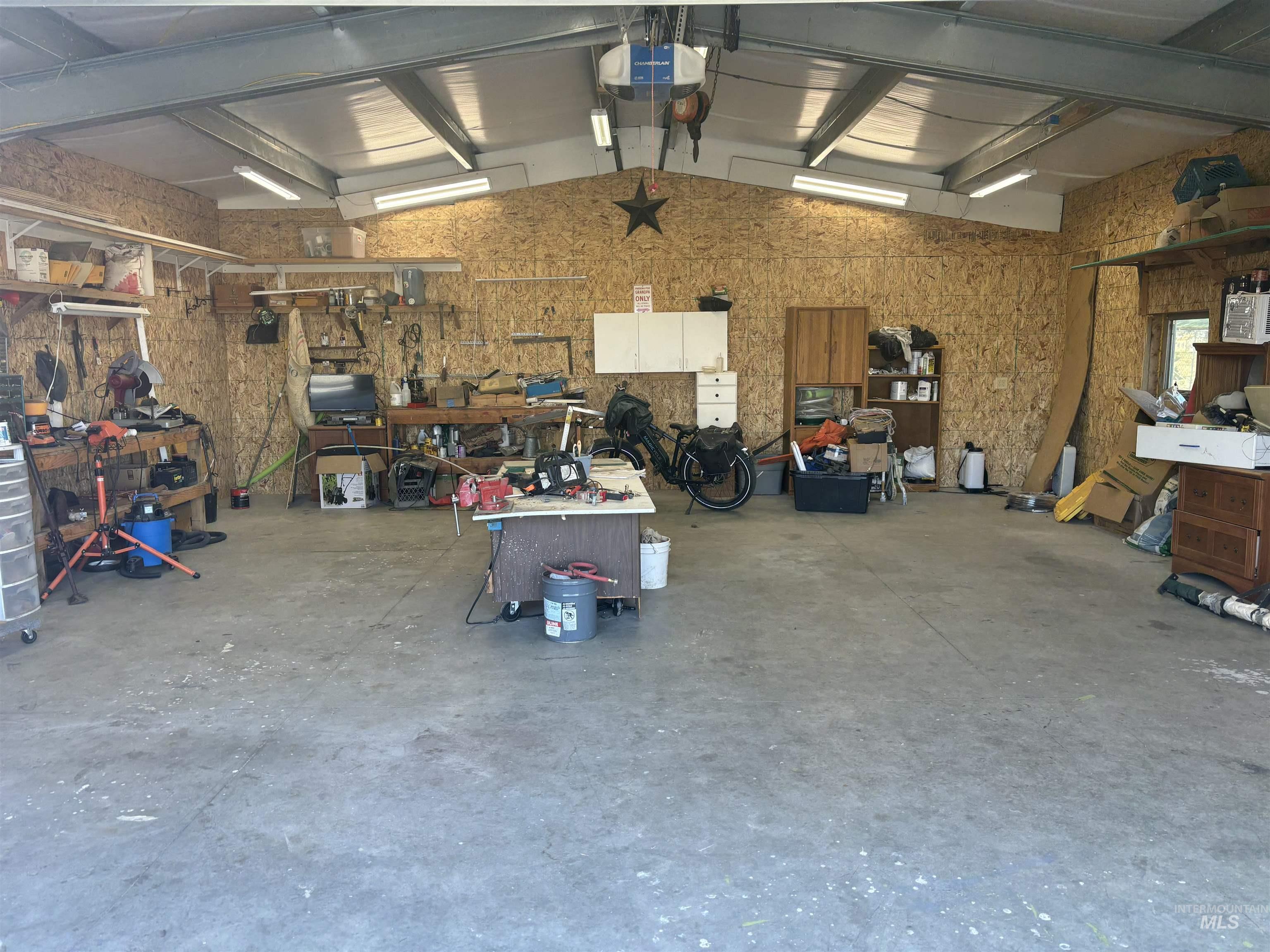 2405 Star Ln, Emmett, Idaho 83617, 3 Bedrooms, 2 Bathrooms, Residential For Sale, Price $1,098,000,MLS 98966269