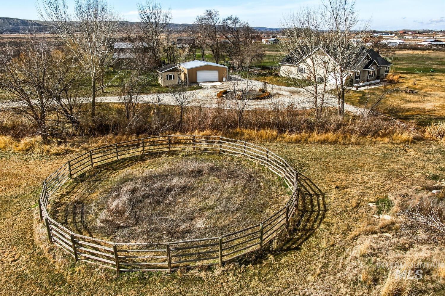 2405 Star Ln, Emmett, Idaho 83617, 3 Bedrooms, 2 Bathrooms, Residential For Sale, Price $999,950, 98966269