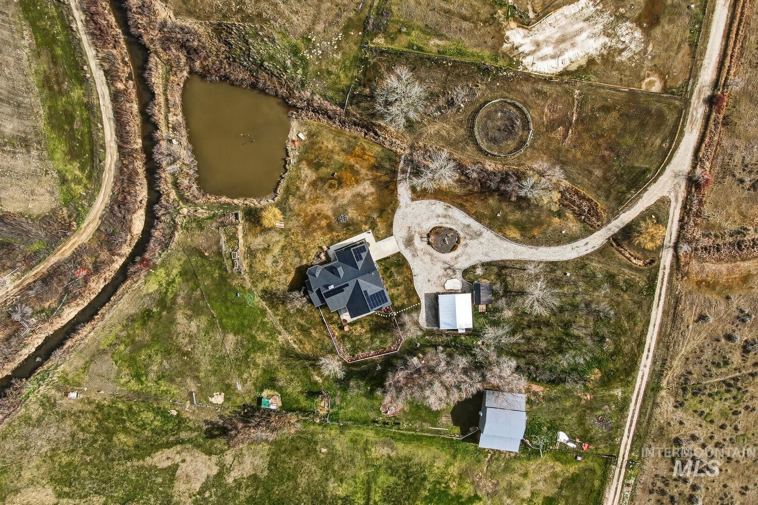 2405 Star Ln, Emmett, Idaho 83617, 3 Bedrooms, 2 Bathrooms, Residential For Sale, Price $999,950, 98966269