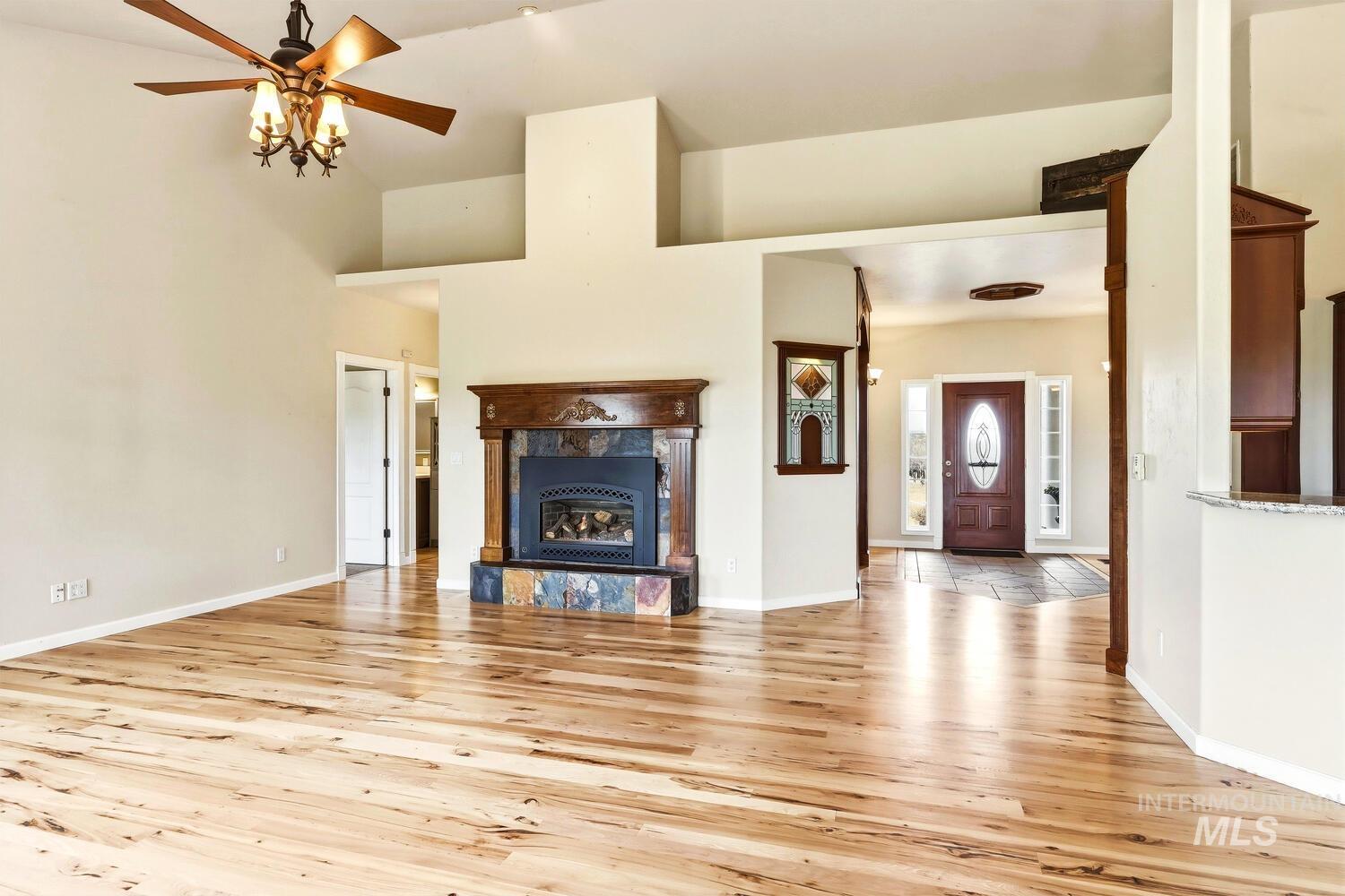 2405 Star Ln, Emmett, Idaho 83617, 3 Bedrooms, 2 Bathrooms, Residential For Sale, Price $999,950, 98966269