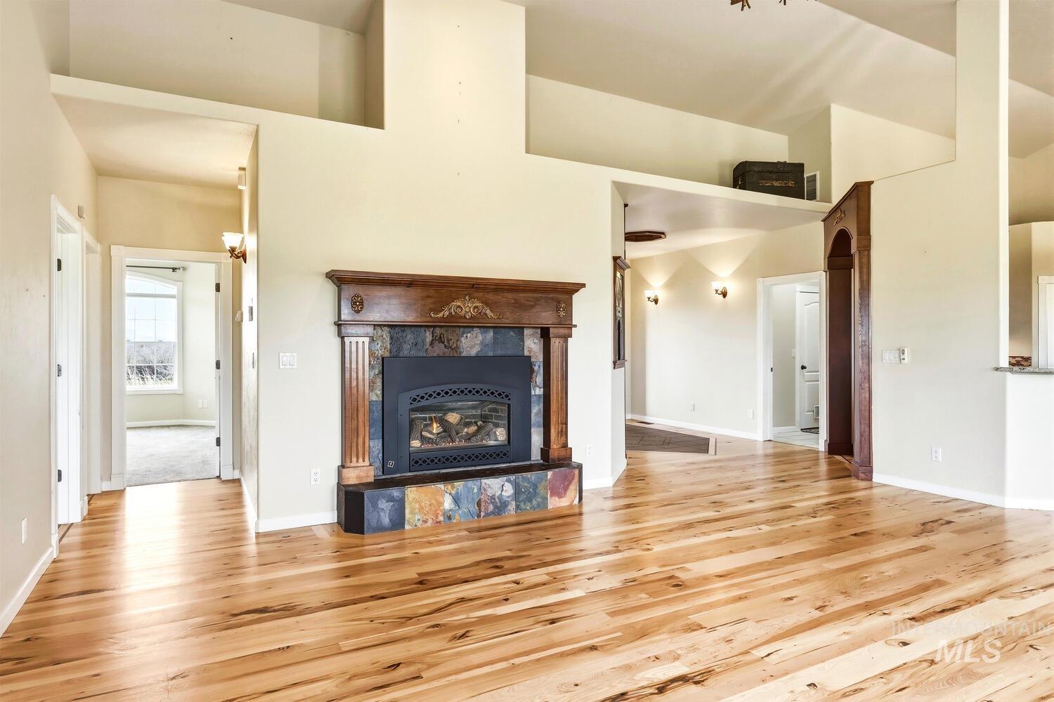 2405 Star Ln, Emmett, Idaho 83617, 3 Bedrooms, 2 Bathrooms, Residential For Sale, Price $999,950, 98966269