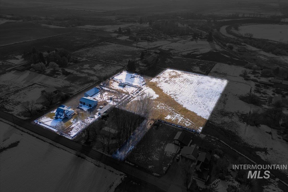 495 E Bridge St, Midvale, Idaho 83645, 4 Bedrooms, 2 Bathrooms, Residential For Sale, Price $585,000,MLS 98966270