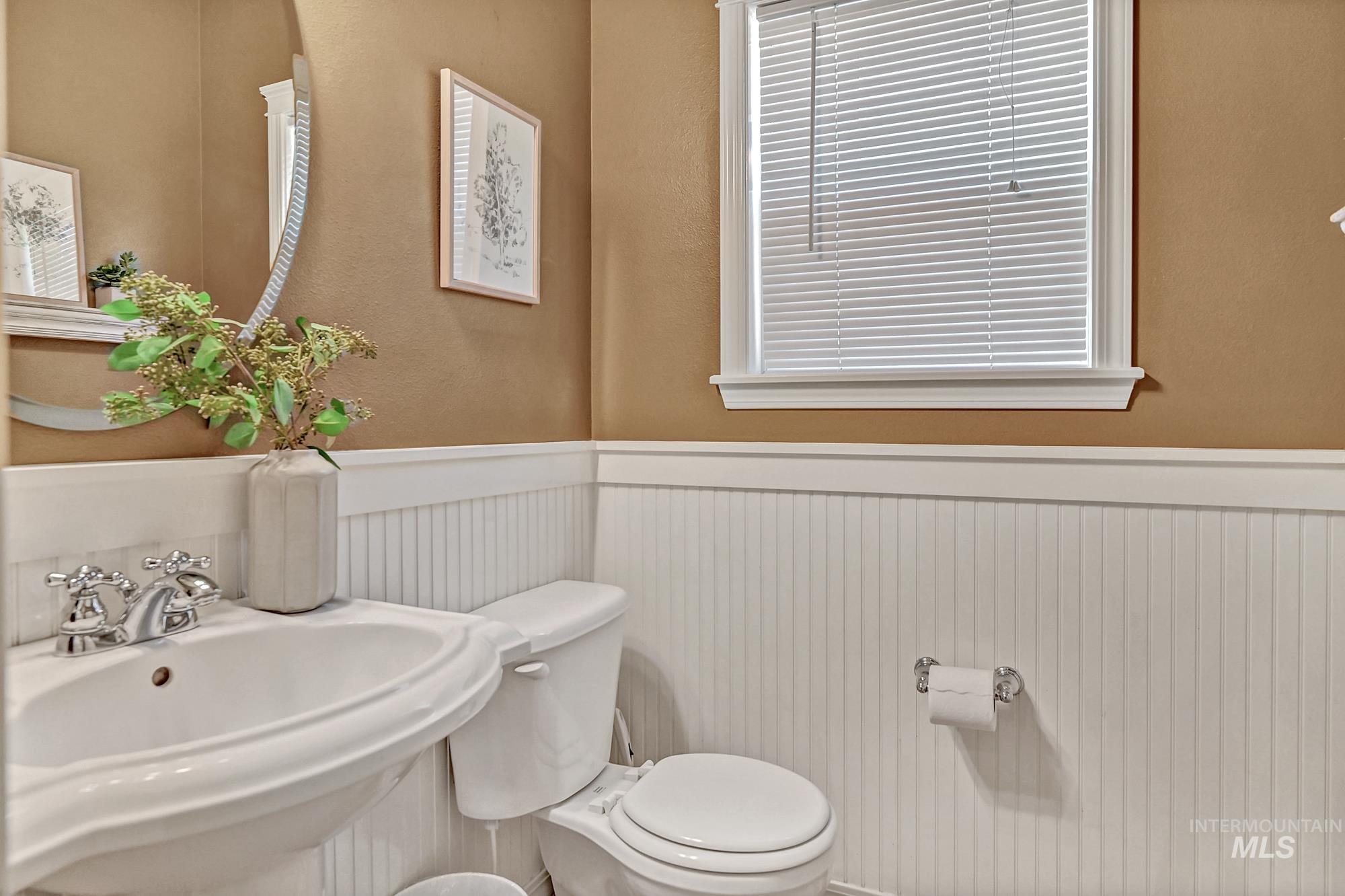 12738 N 11th Avenue, Boise, Idaho 83714, 3 Bedrooms, 2.5 Bathrooms, Residential For Sale, Price $599,900,MLS 98966271