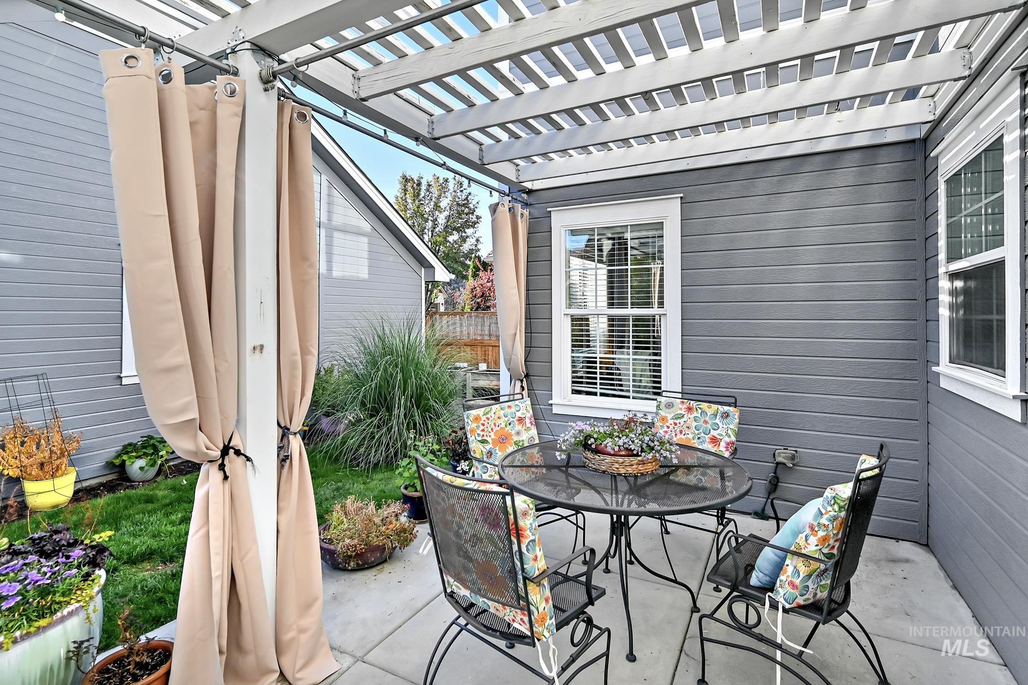 12738 N 11th Avenue, Boise, Idaho 83714, 3 Bedrooms, 2.5 Bathrooms, Residential For Sale, Price $599,900,MLS 98966271