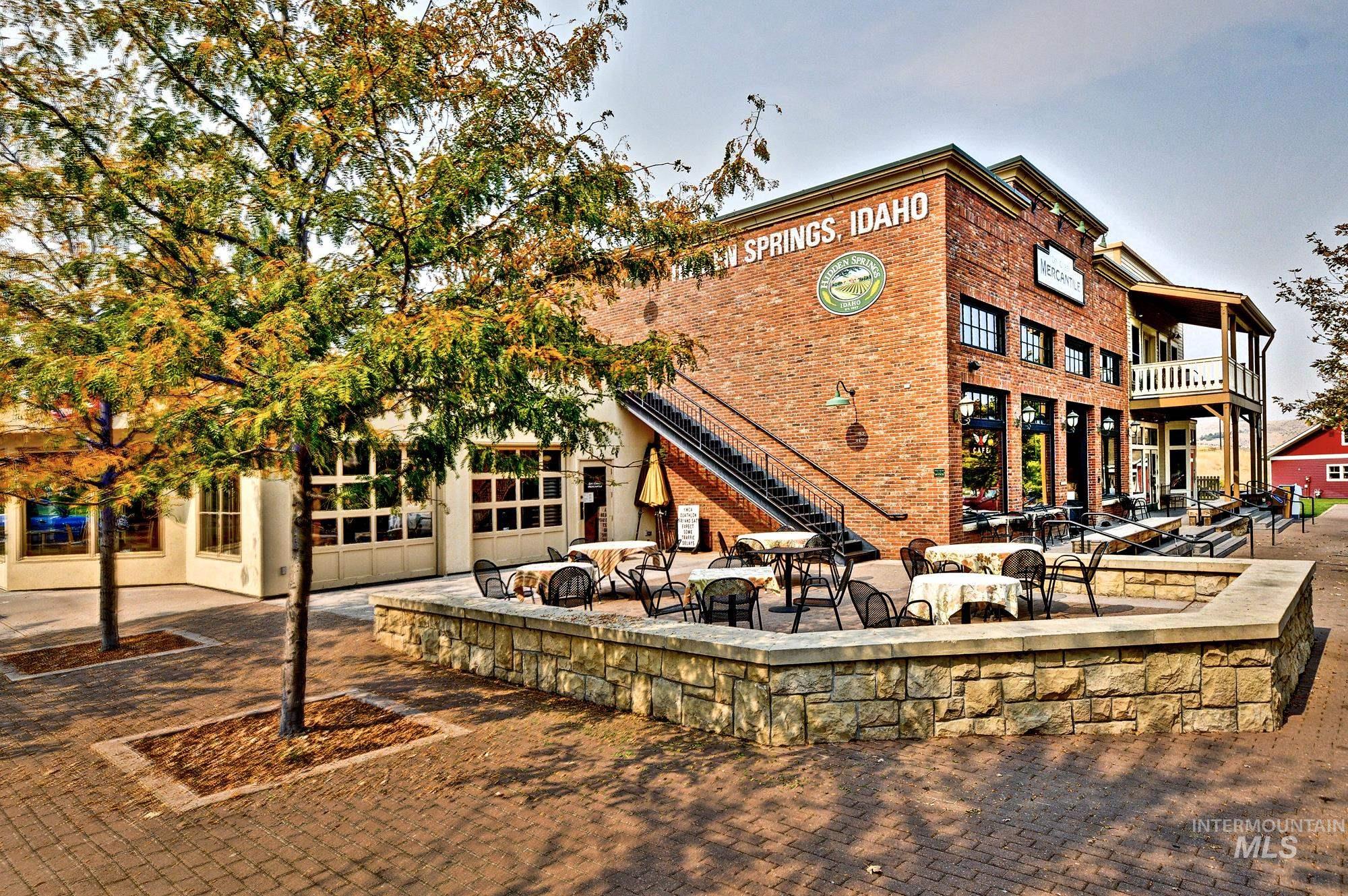 12738 N 11th Avenue, Boise, Idaho 83714, 3 Bedrooms, 2.5 Bathrooms, Residential For Sale, Price $599,900,MLS 98966271