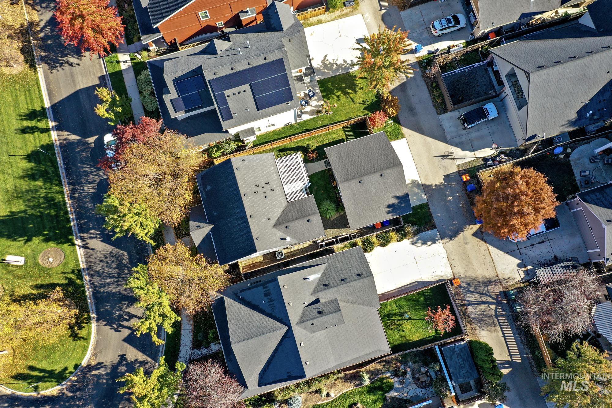 12738 N 11th Avenue, Boise, Idaho 83714, 3 Bedrooms, 2.5 Bathrooms, Residential For Sale, Price $599,900,MLS 98966271