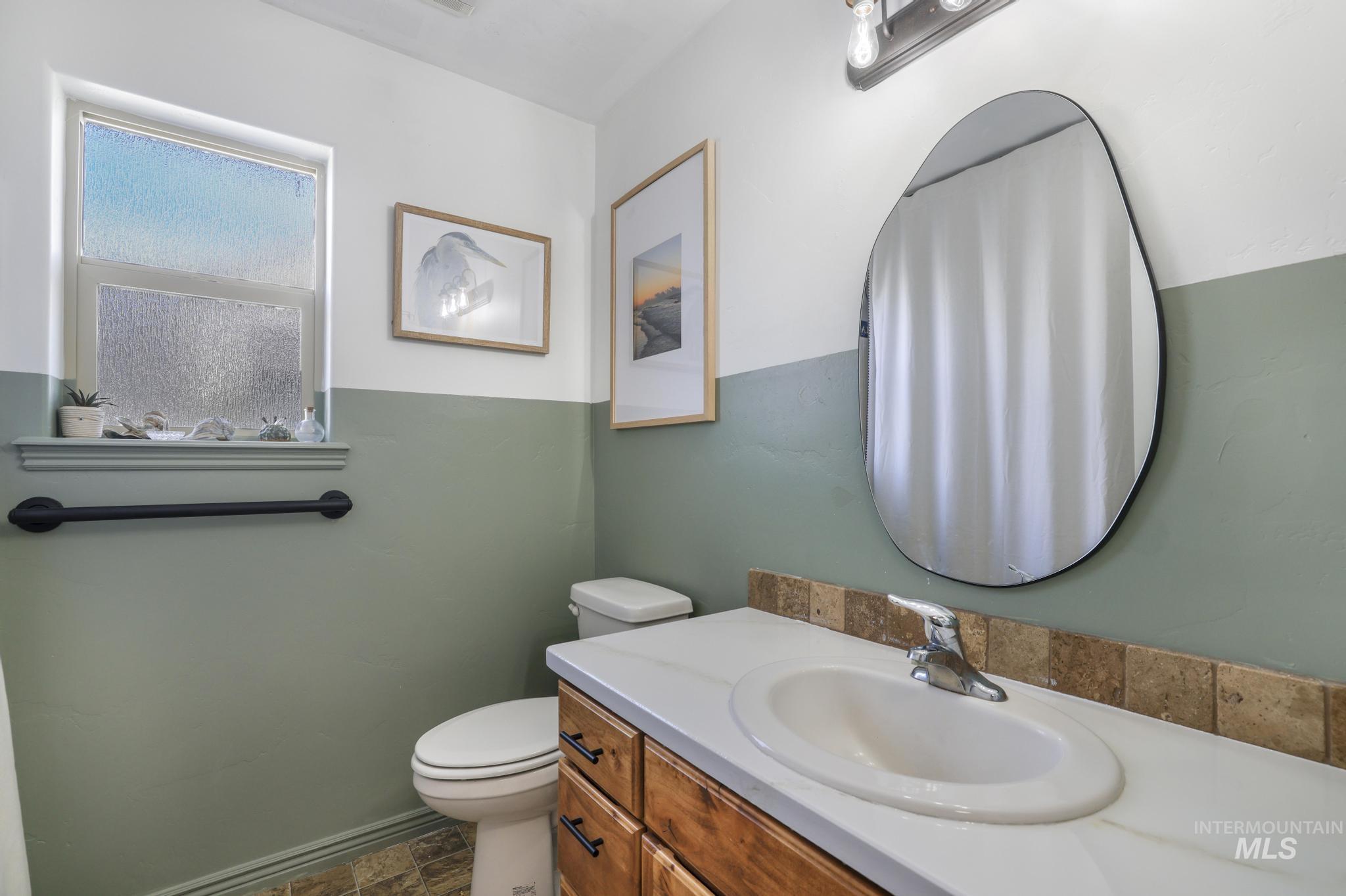 341 Camas Meadows Way, Kimberly, Idaho 83341, 3 Bedrooms, 2 Bathrooms, Residential For Sale, Price $390,000,MLS 98966295