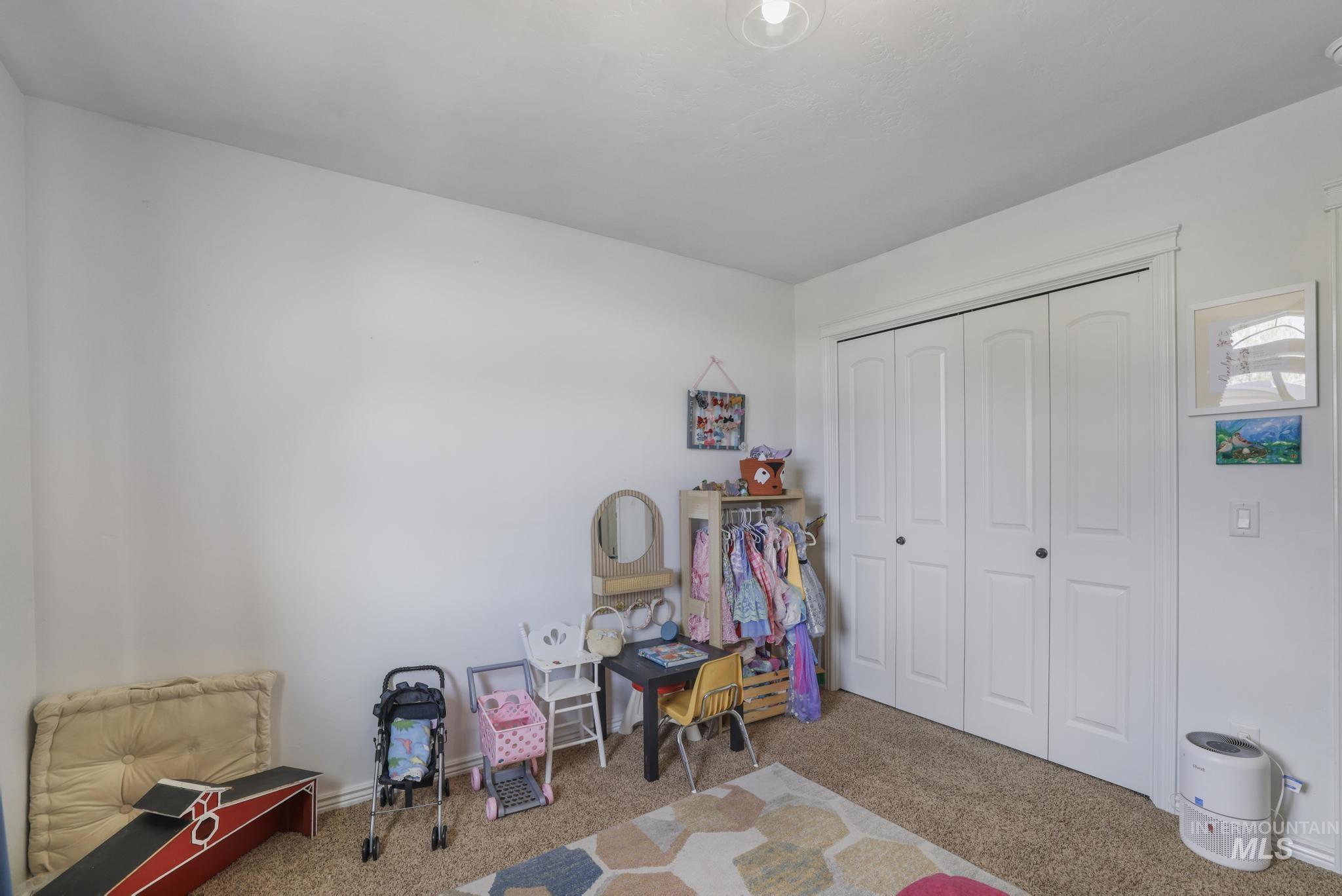 341 Camas Meadows Way, Kimberly, Idaho 83341, 3 Bedrooms, 2 Bathrooms, Residential For Sale, Price $390,000,MLS 98966295