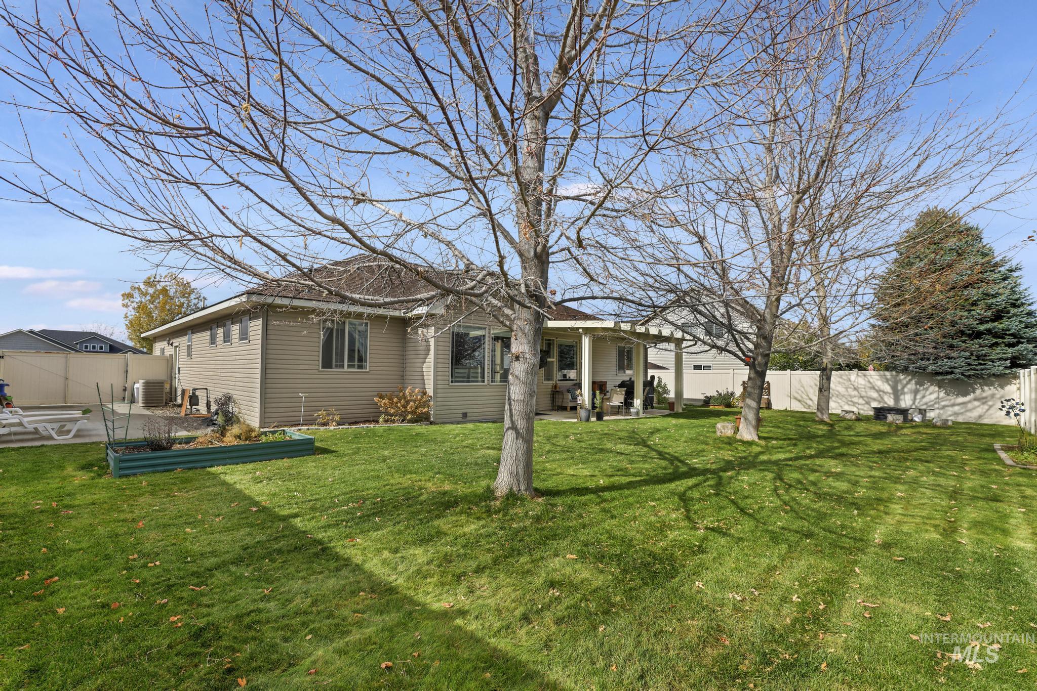 341 Camas Meadows Way, Kimberly, Idaho 83341, 3 Bedrooms, 2 Bathrooms, Residential For Sale, Price $390,000,MLS 98966295