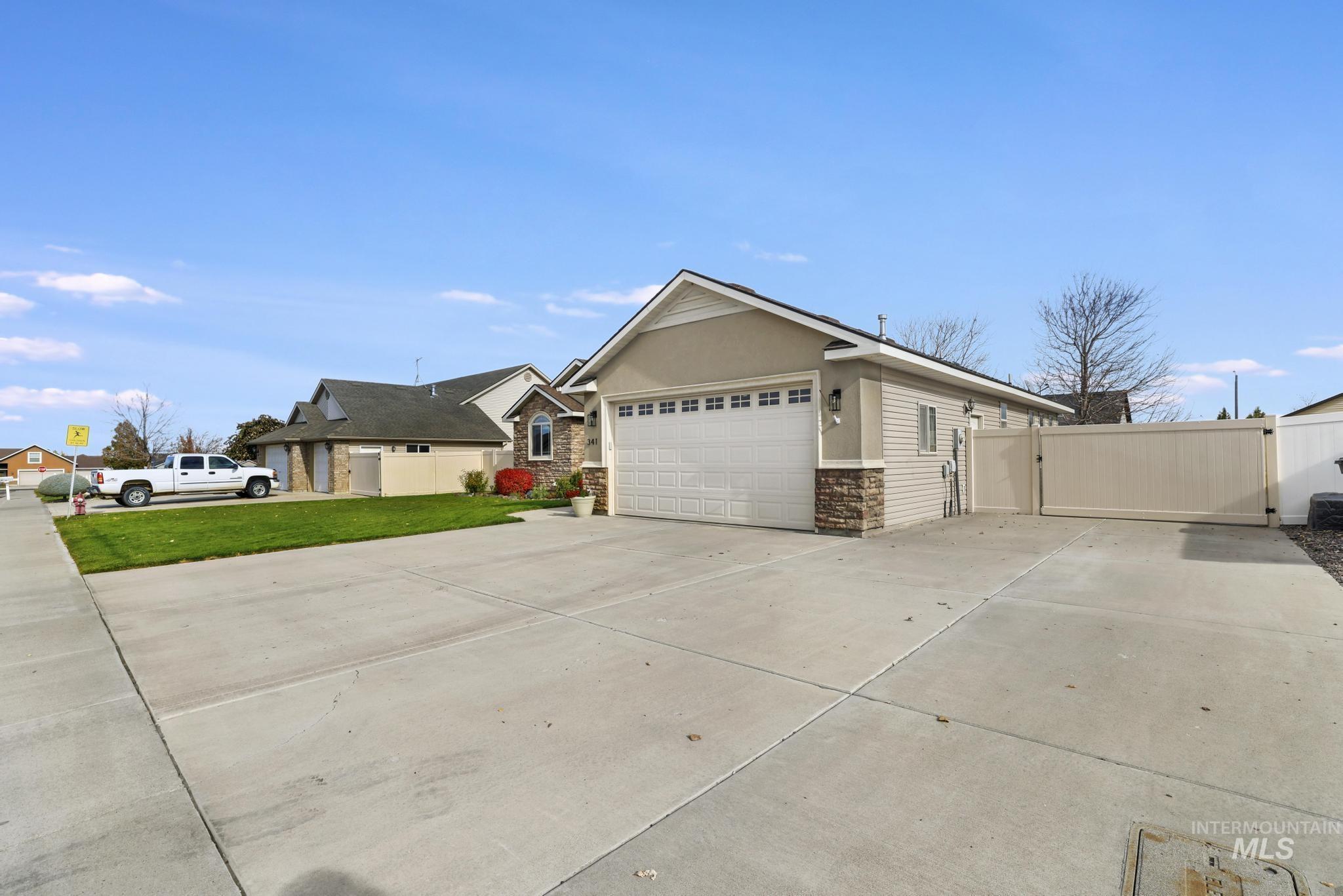 341 Camas Meadows Way, Kimberly, Idaho 83341, 3 Bedrooms, 2 Bathrooms, Residential For Sale, Price $390,000,MLS 98966295