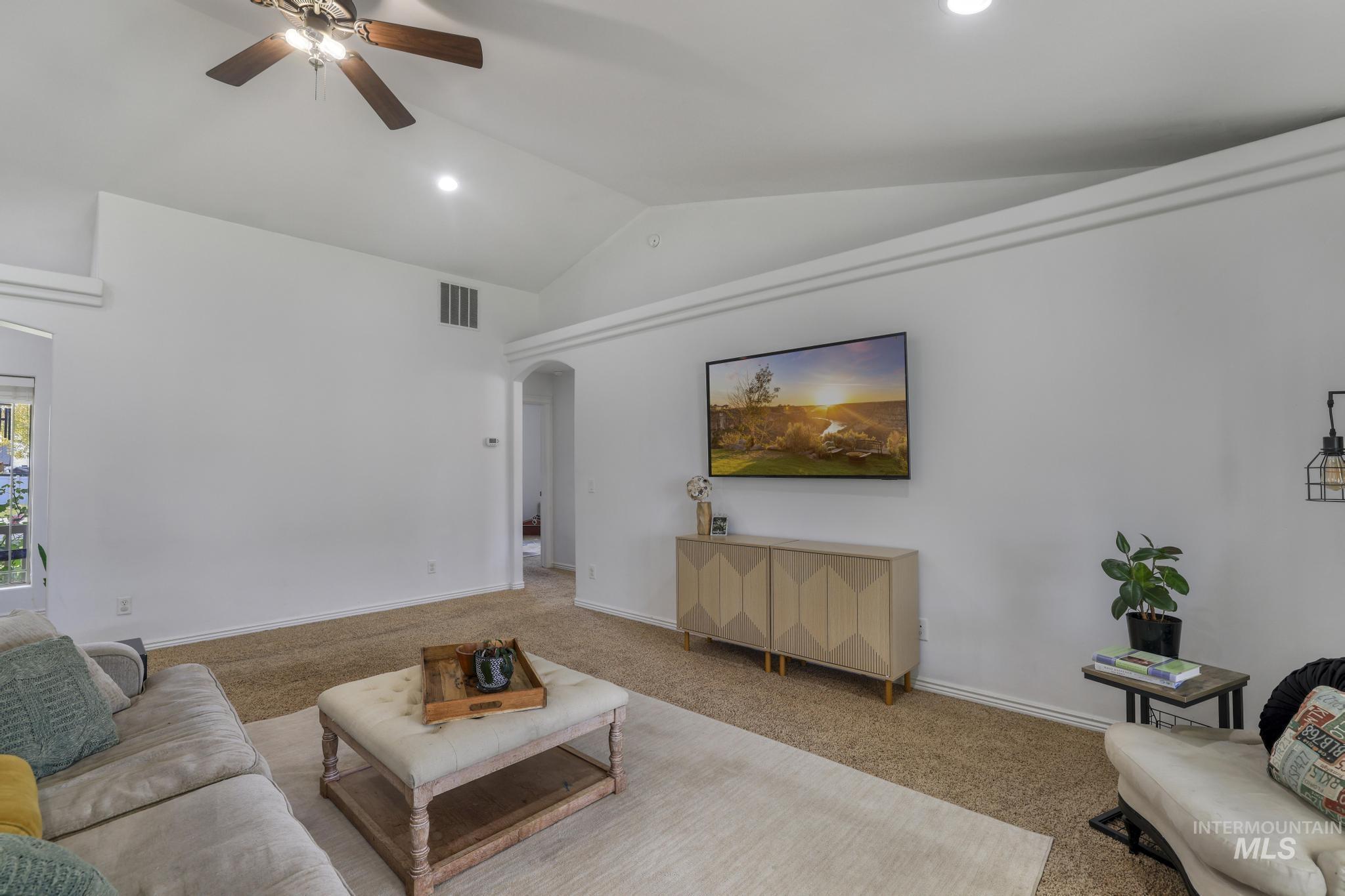 341 Camas Meadows Way, Kimberly, Idaho 83341, 3 Bedrooms, 2 Bathrooms, Residential For Sale, Price $390,000,MLS 98966295