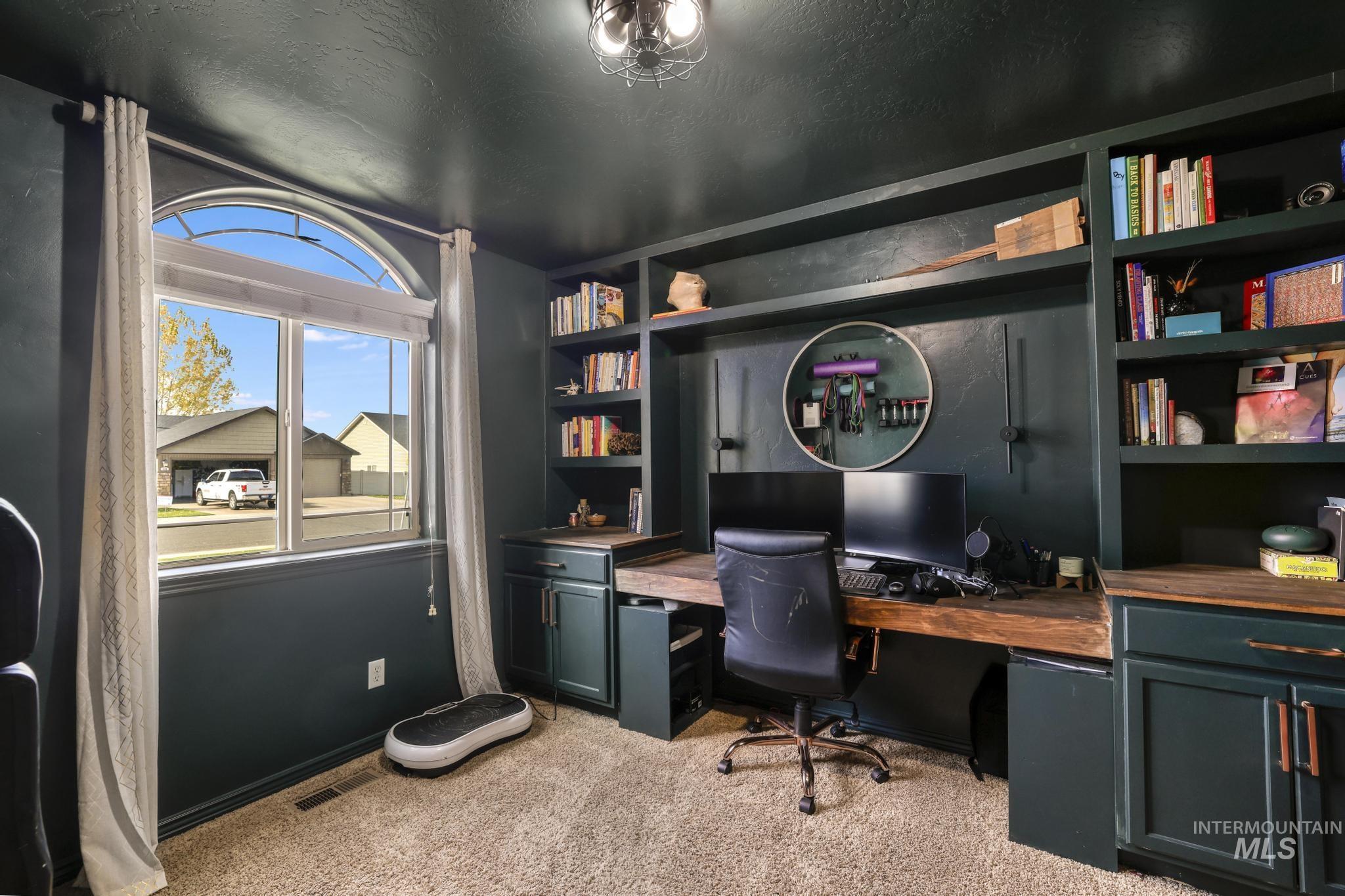 341 Camas Meadows Way, Kimberly, Idaho 83341, 3 Bedrooms, 2 Bathrooms, Residential For Sale, Price $390,000,MLS 98966295