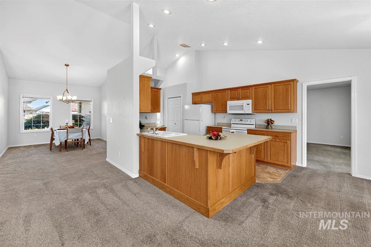 1623 Thorn Creek Ct, Nampa, Idaho 83686, 4 Bedrooms, 2 Bathrooms, Residential For Sale, Price $425,000,MLS 98966298