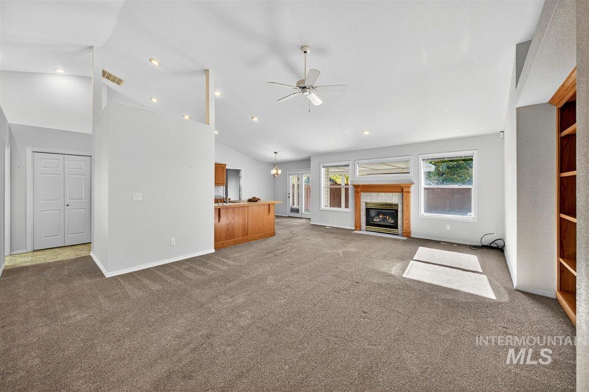 1623 Thorn Creek Ct, Nampa, Idaho 83686, 4 Bedrooms, 2 Bathrooms, Residential For Sale, Price $425,000,MLS 98966298