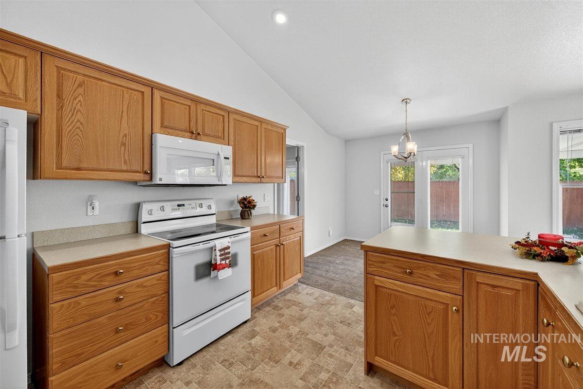 1623 Thorn Creek Ct, Nampa, Idaho 83686, 4 Bedrooms, 2 Bathrooms, Residential For Sale, Price $425,000,MLS 98966298