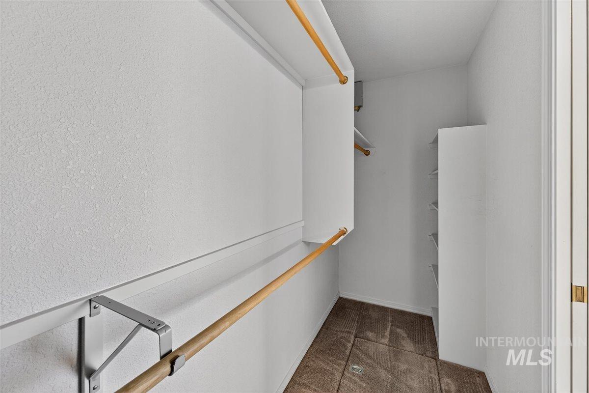 1623 Thorn Creek Ct, Nampa, Idaho 83686, 4 Bedrooms, 2 Bathrooms, Residential For Sale, Price $425,000,MLS 98966298