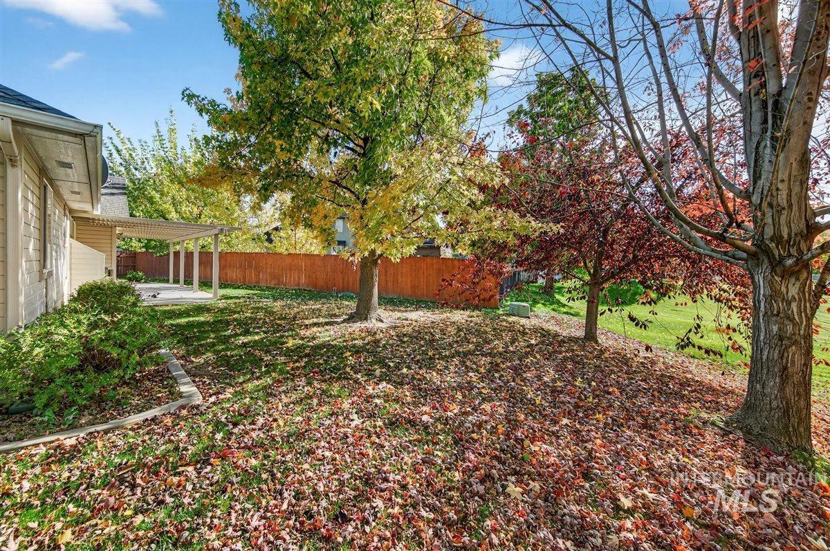 1623 Thorn Creek Ct, Nampa, Idaho 83686, 4 Bedrooms, 2 Bathrooms, Residential For Sale, Price $425,000,MLS 98966298