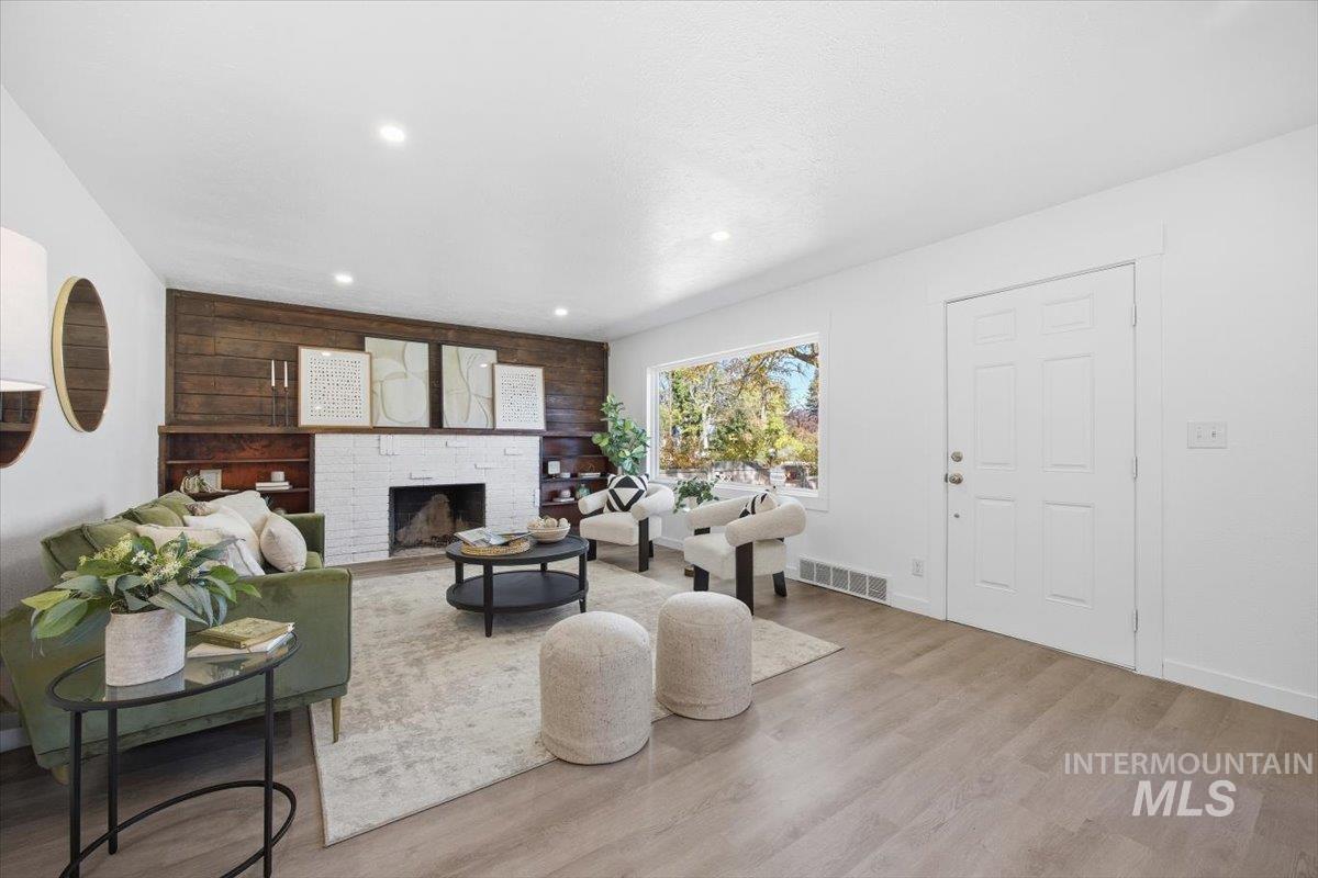 1407 S Roosevelt, Boise, Idaho 83705, 4 Bedrooms, 2 Bathrooms, Residential For Sale, Price $547,500,MLS 98966310