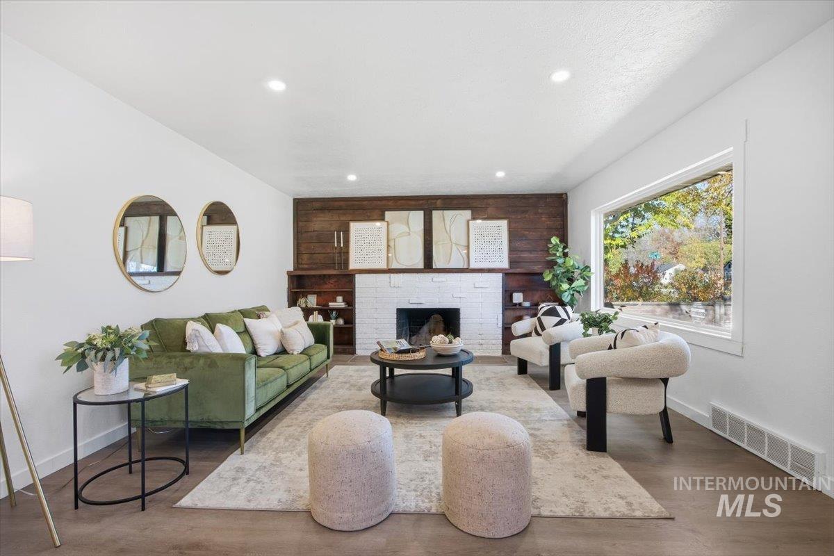 1407 S Roosevelt, Boise, Idaho 83705, 4 Bedrooms, 2 Bathrooms, Residential For Sale, Price $547,500,MLS 98966310