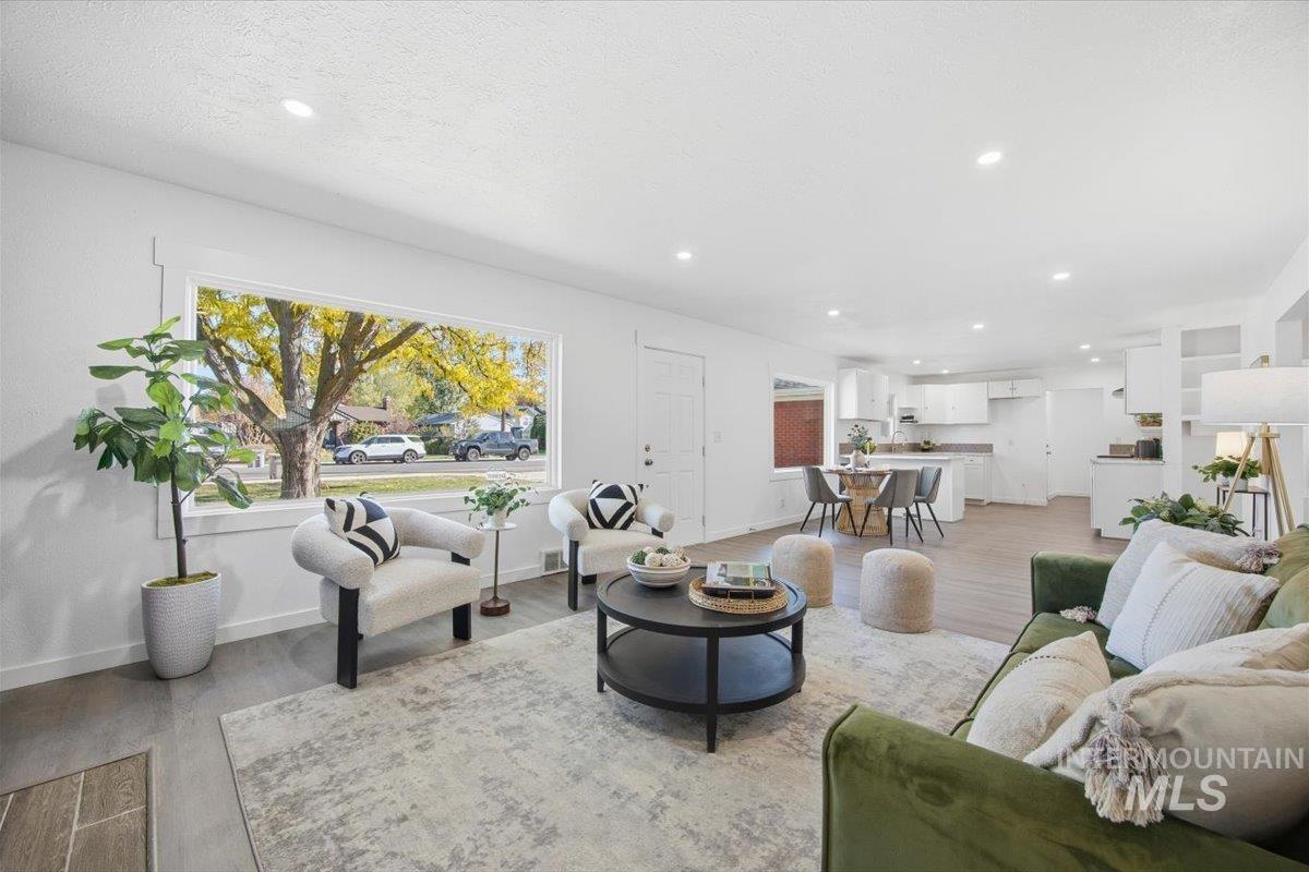 1407 S Roosevelt, Boise, Idaho 83705, 4 Bedrooms, 2 Bathrooms, Residential For Sale, Price $547,500,MLS 98966310