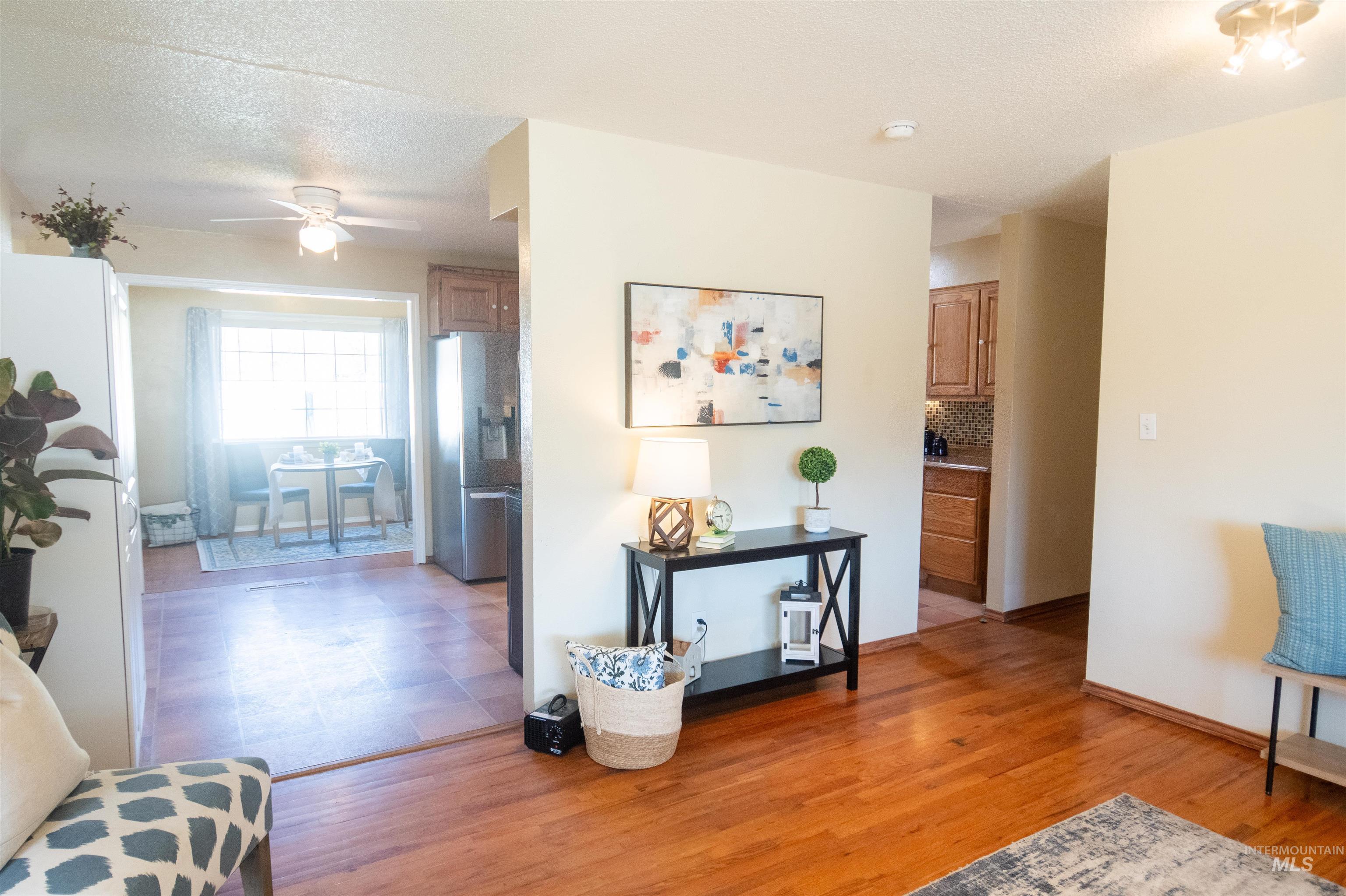 680 E 12th N, Mountain Home, Idaho 83647-6368, 3 Bedrooms, 2 Bathrooms, Residential For Sale, Price $315,000,MLS 98966312