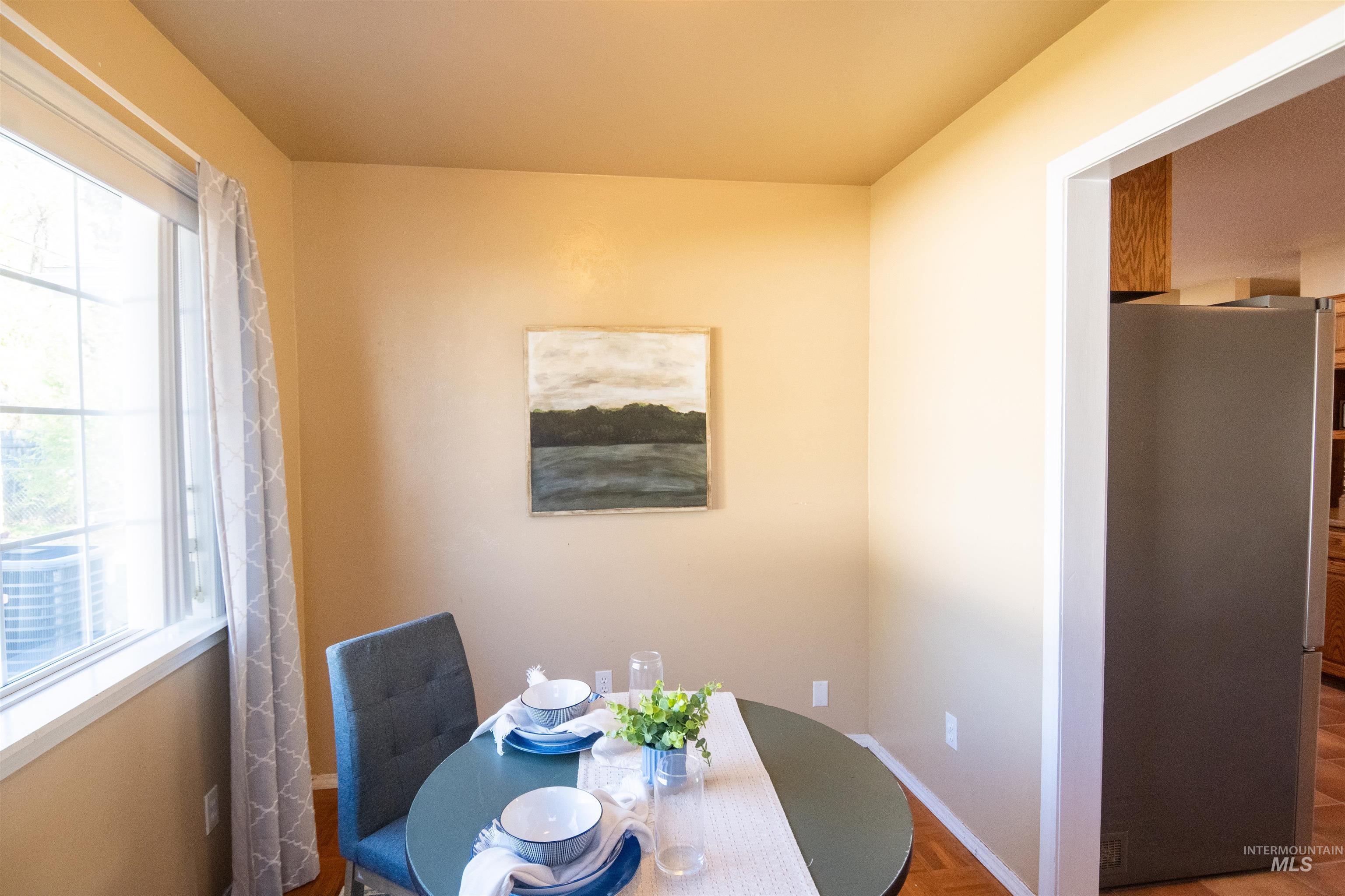 680 E 12th N, Mountain Home, Idaho 83647-6368, 3 Bedrooms, 2 Bathrooms, Residential For Sale, Price $315,000,MLS 98966312