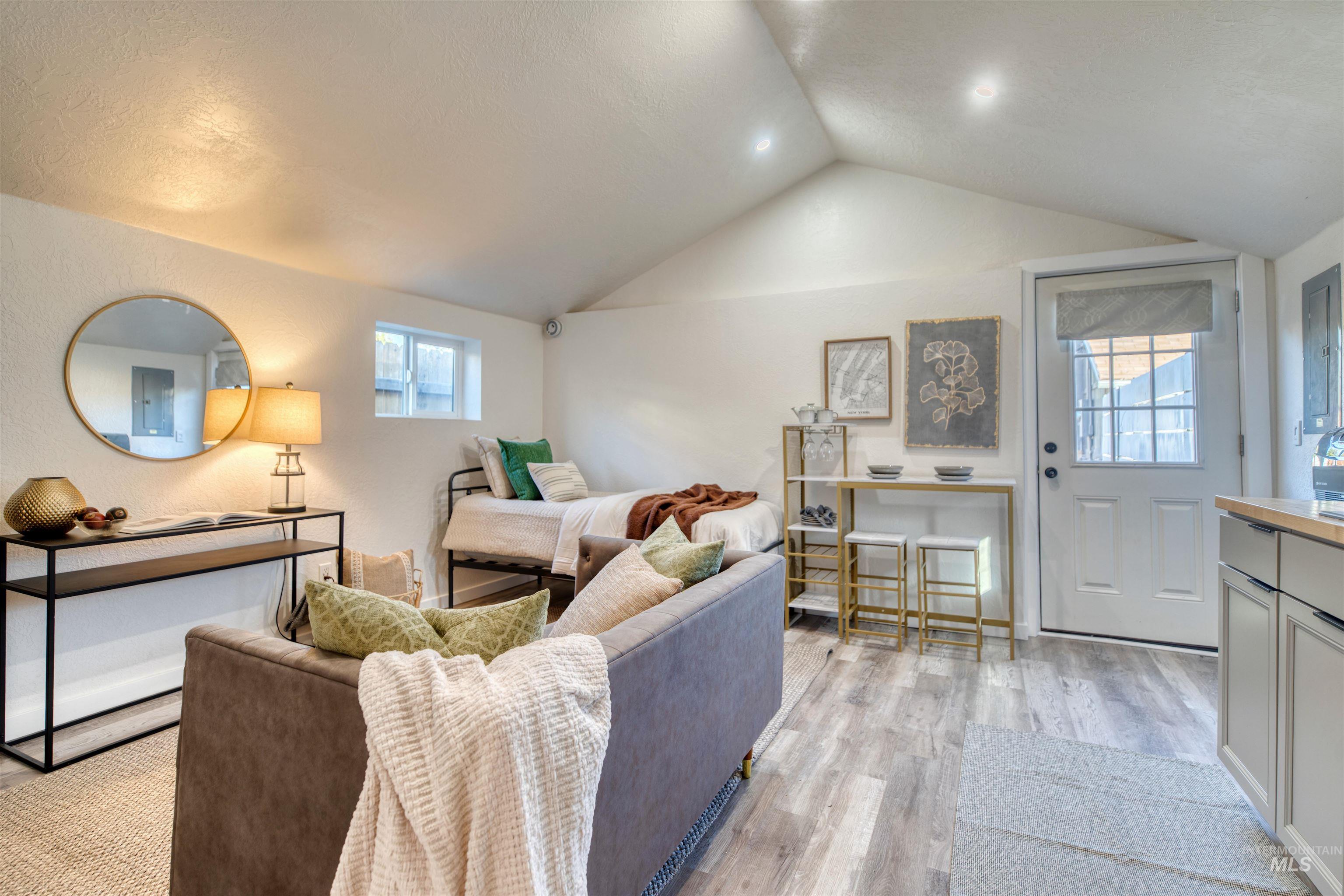 3311 Hamilton, Boise, Idaho 83705, 1 Bedroom, 1 Bathroom, Residential Income For Sale, Price $525,000,MLS 98966313