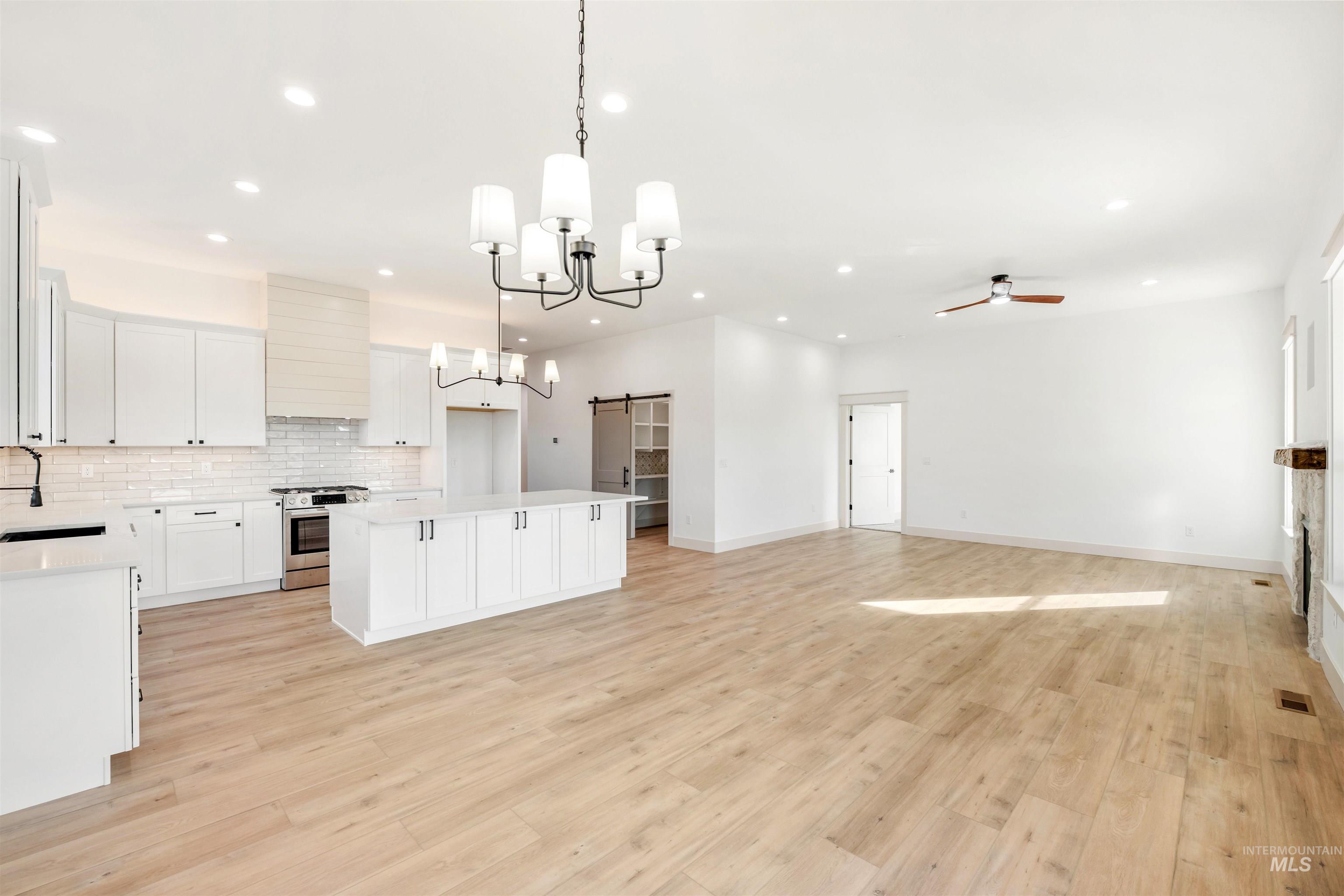 438 E Elaine Ct, Nampa, Idaho 83686, 3 Bedrooms, 2.5 Bathrooms, Residential For Sale, Price $725,000,MLS 98966316