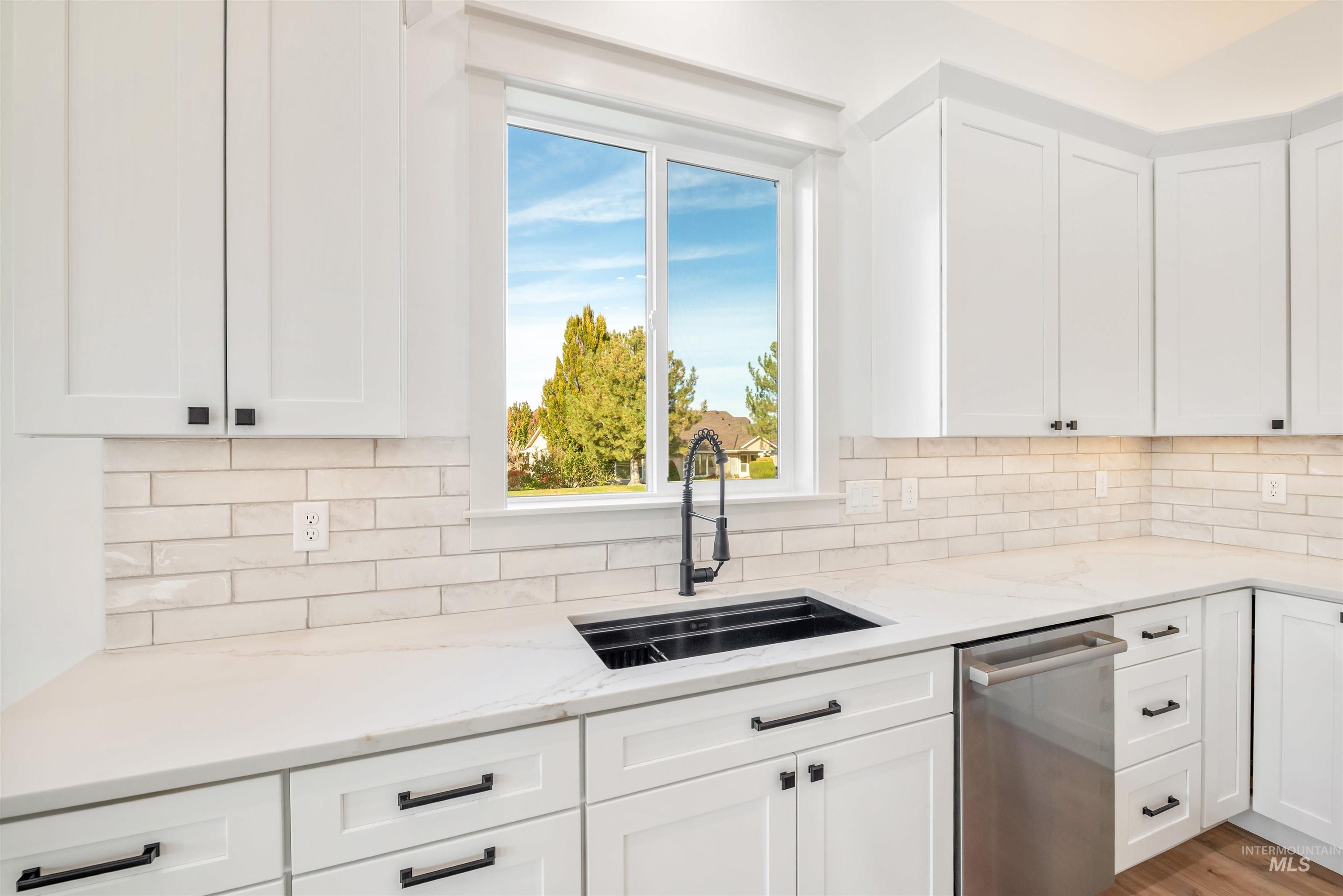 438 E Elaine Ct, Nampa, Idaho 83686, 3 Bedrooms, 2.5 Bathrooms, Residential For Sale, Price $725,000,MLS 98966316