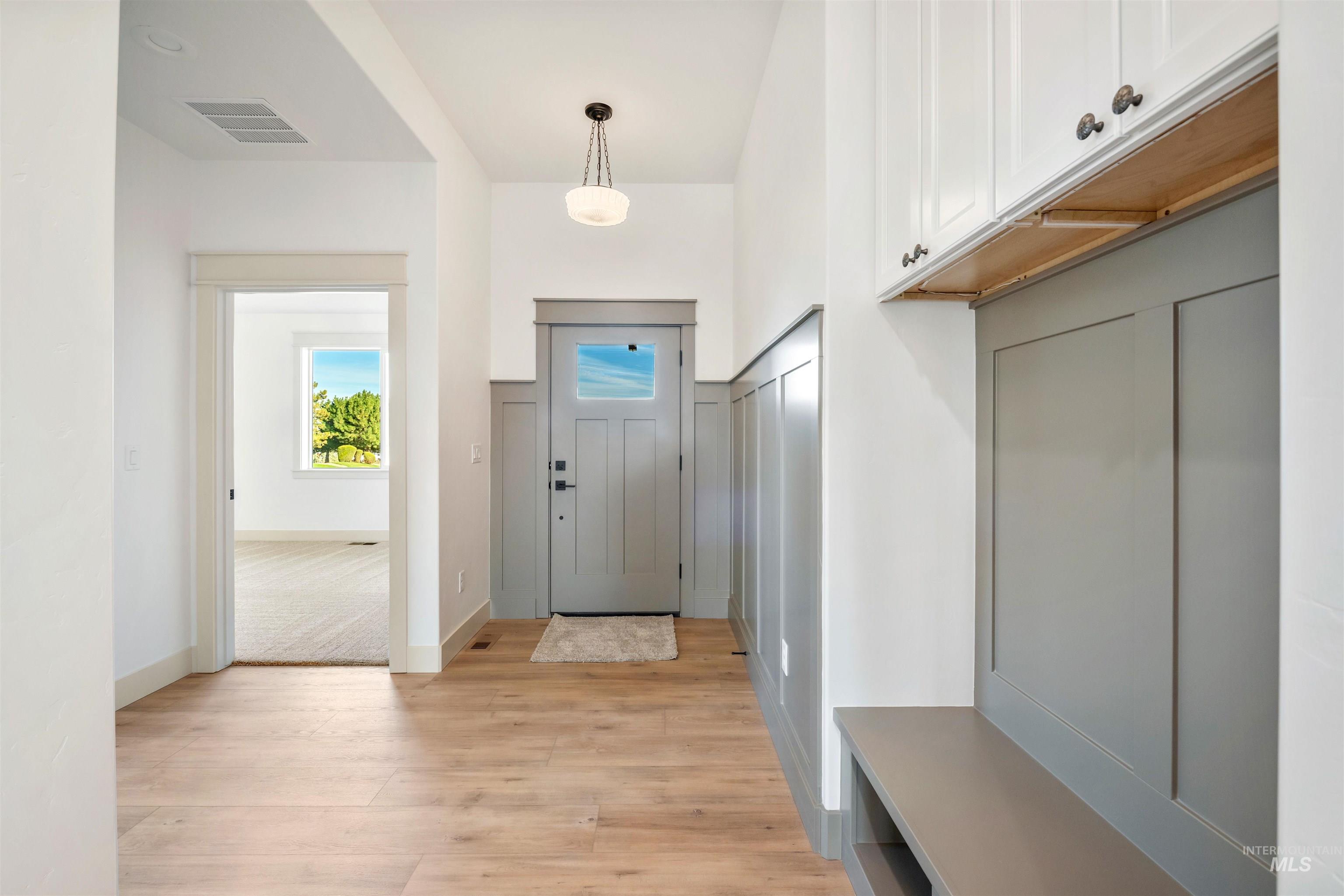 438 E Elaine Ct, Nampa, Idaho 83686, 3 Bedrooms, 2.5 Bathrooms, Residential For Sale, Price $725,000,MLS 98966316