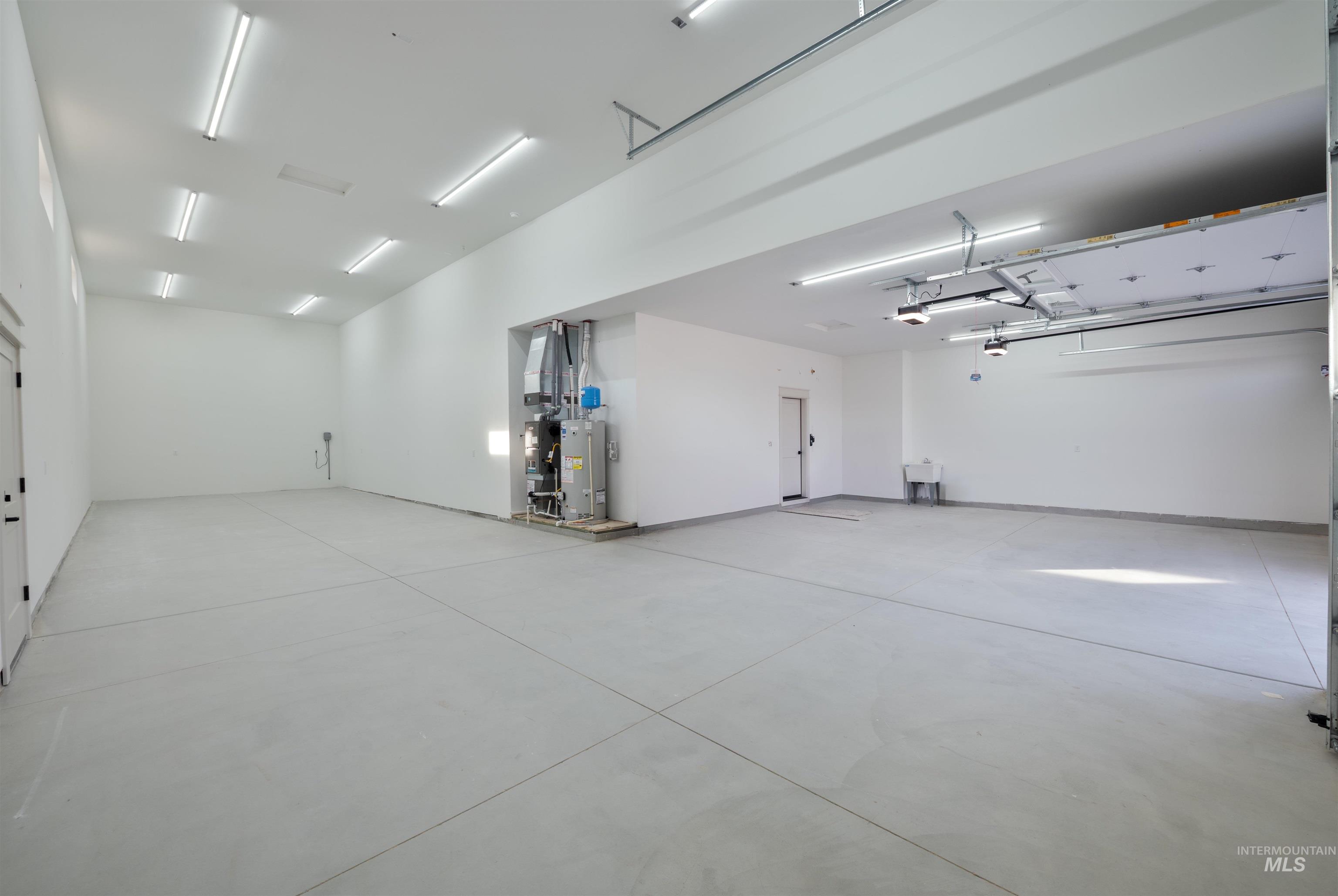 438 E Elaine Ct, Nampa, Idaho 83686, 3 Bedrooms, 2.5 Bathrooms, Residential For Sale, Price $725,000,MLS 98966316