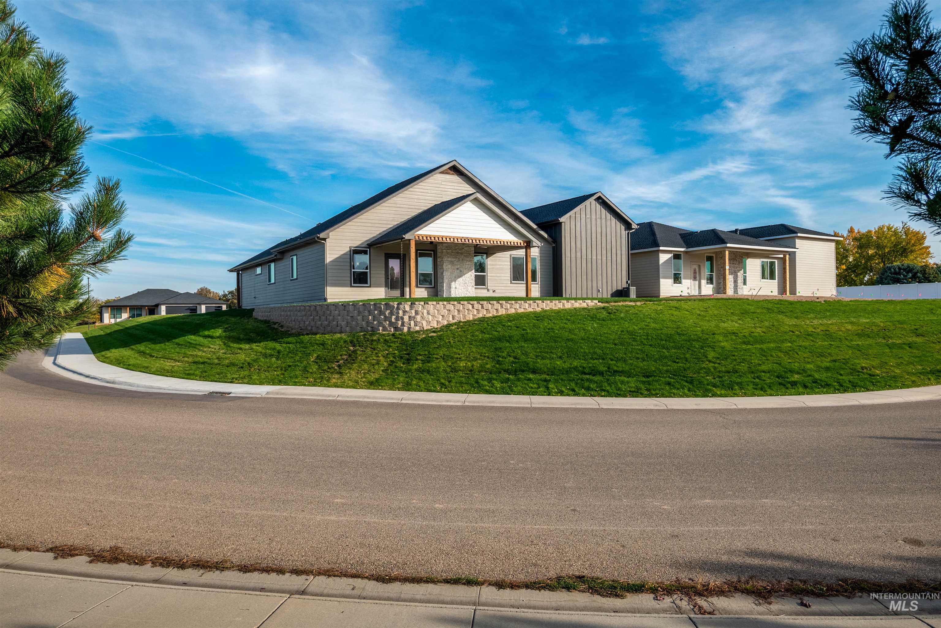 438 E Elaine Ct, Nampa, Idaho 83686, 3 Bedrooms, 2.5 Bathrooms, Residential For Sale, Price $725,000,MLS 98966316