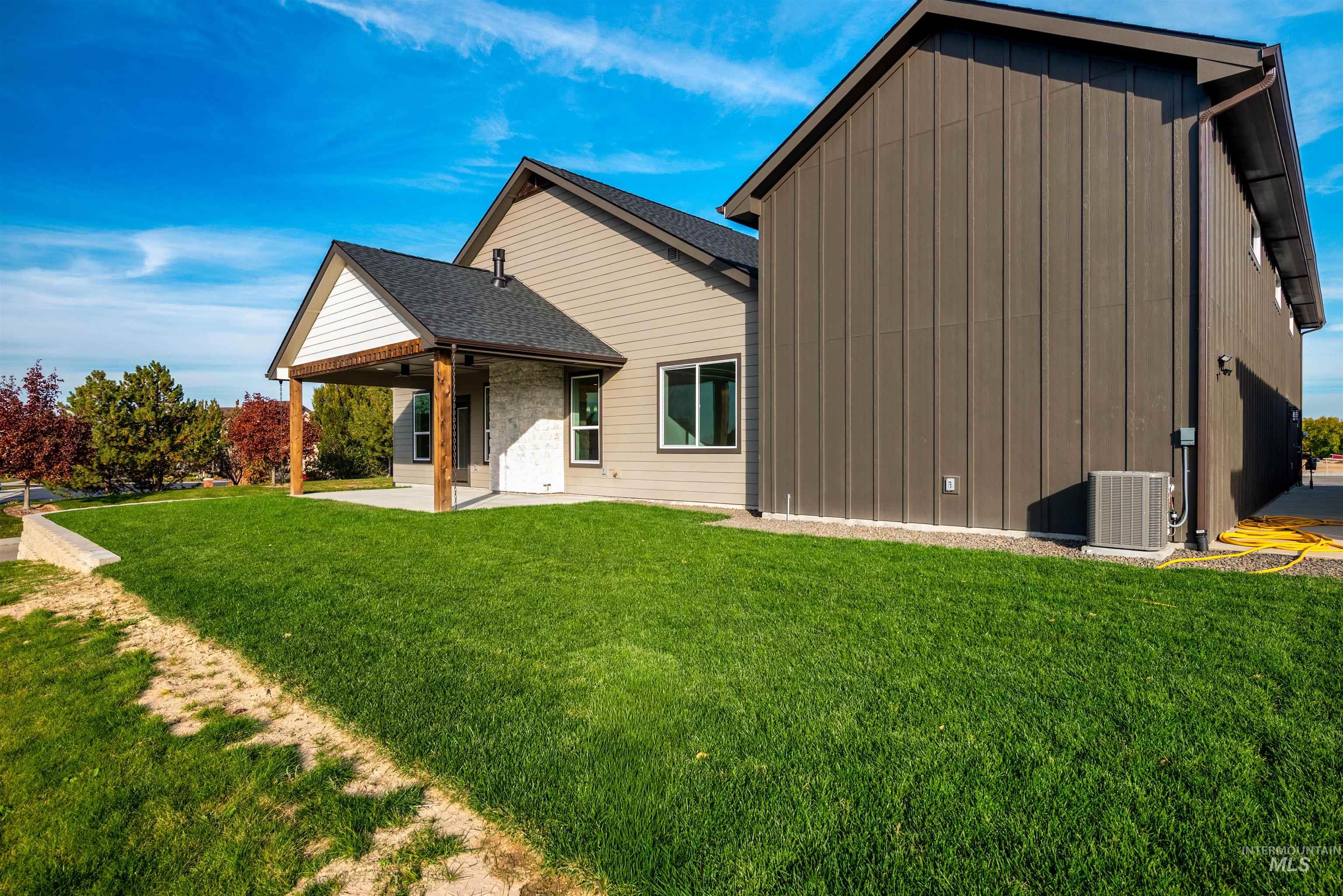 438 E Elaine Ct, Nampa, Idaho 83686, 3 Bedrooms, 2.5 Bathrooms, Residential For Sale, Price $725,000,MLS 98966316