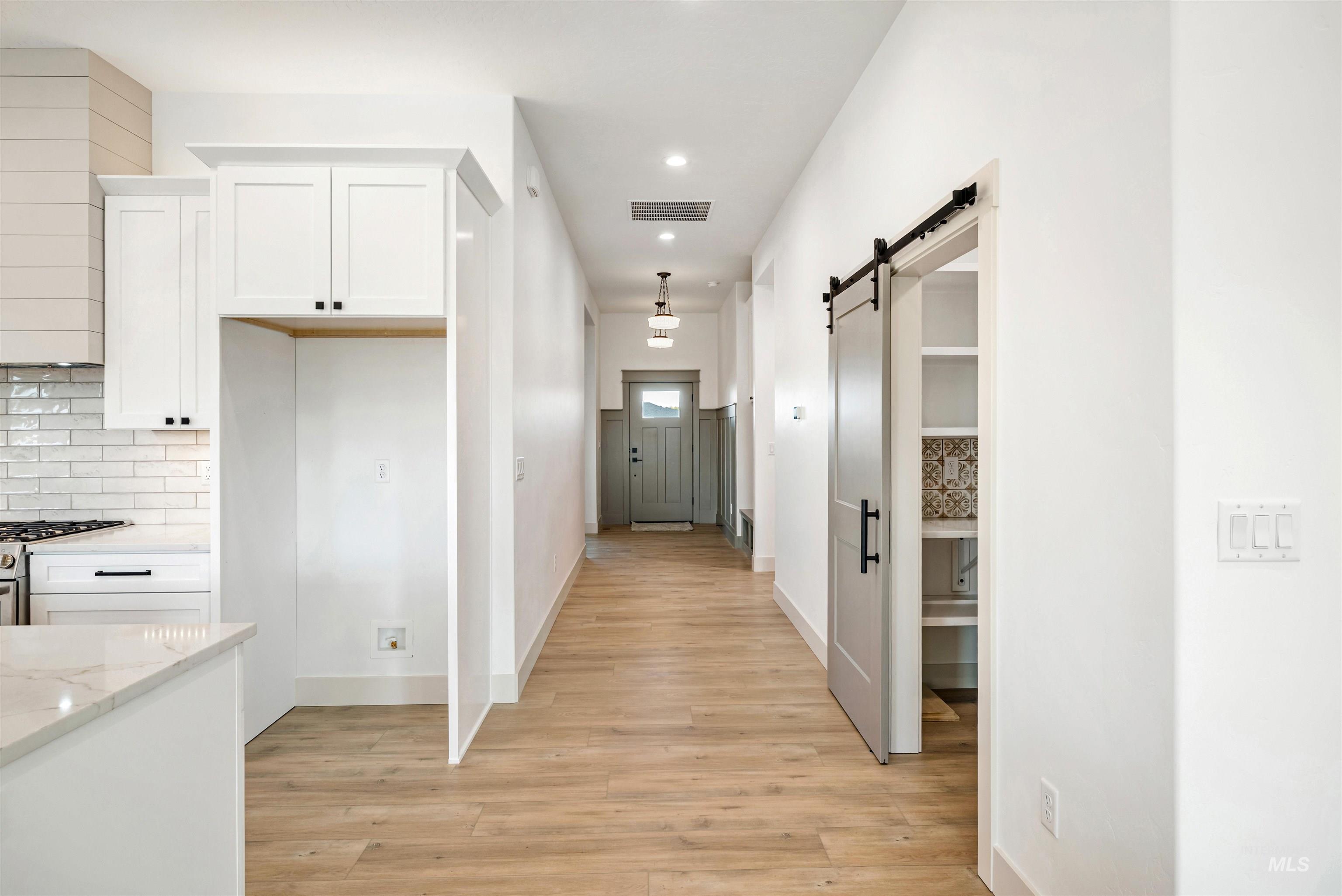 438 E Elaine Ct, Nampa, Idaho 83686, 3 Bedrooms, 2.5 Bathrooms, Residential For Sale, Price $725,000,MLS 98966316