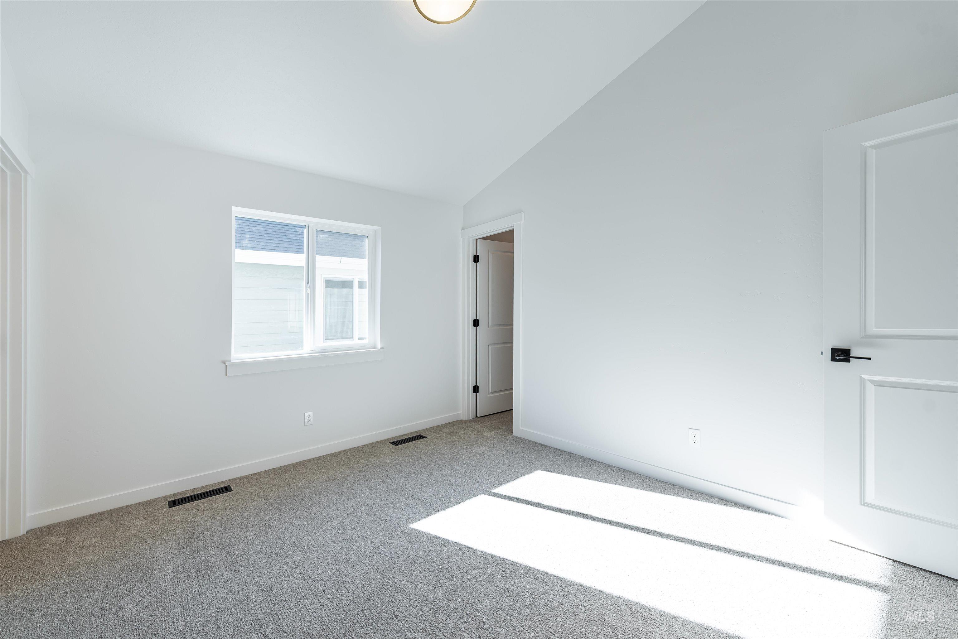 295 E. Chevy Dr., Boise, Idaho 83716, 2 Bedrooms, 2 Bathrooms, Residential For Sale, Price $374,900,MLS 98966317