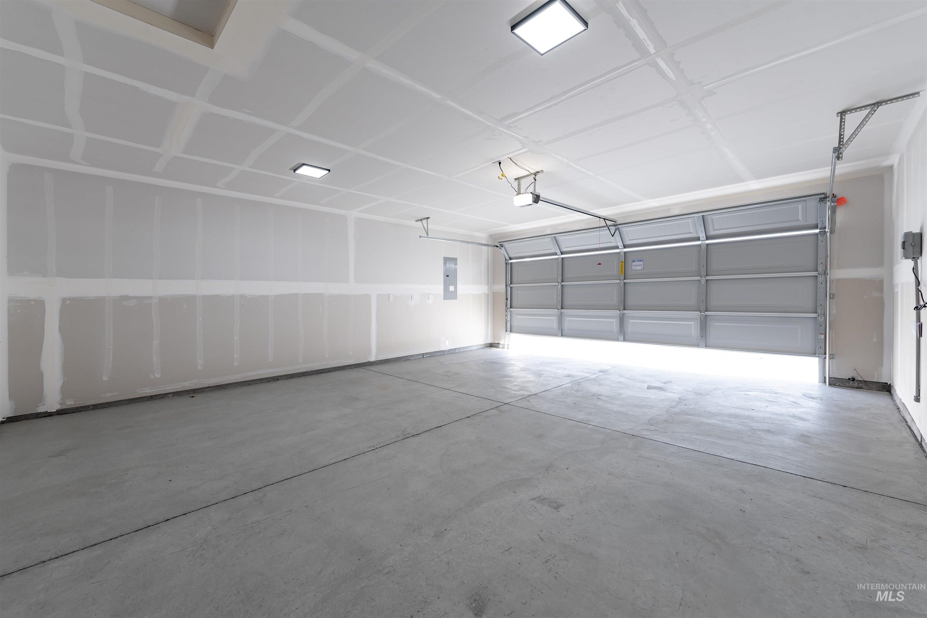 295 E. Chevy Dr., Boise, Idaho 83716, 2 Bedrooms, 2 Bathrooms, Residential For Sale, Price $374,900,MLS 98966317