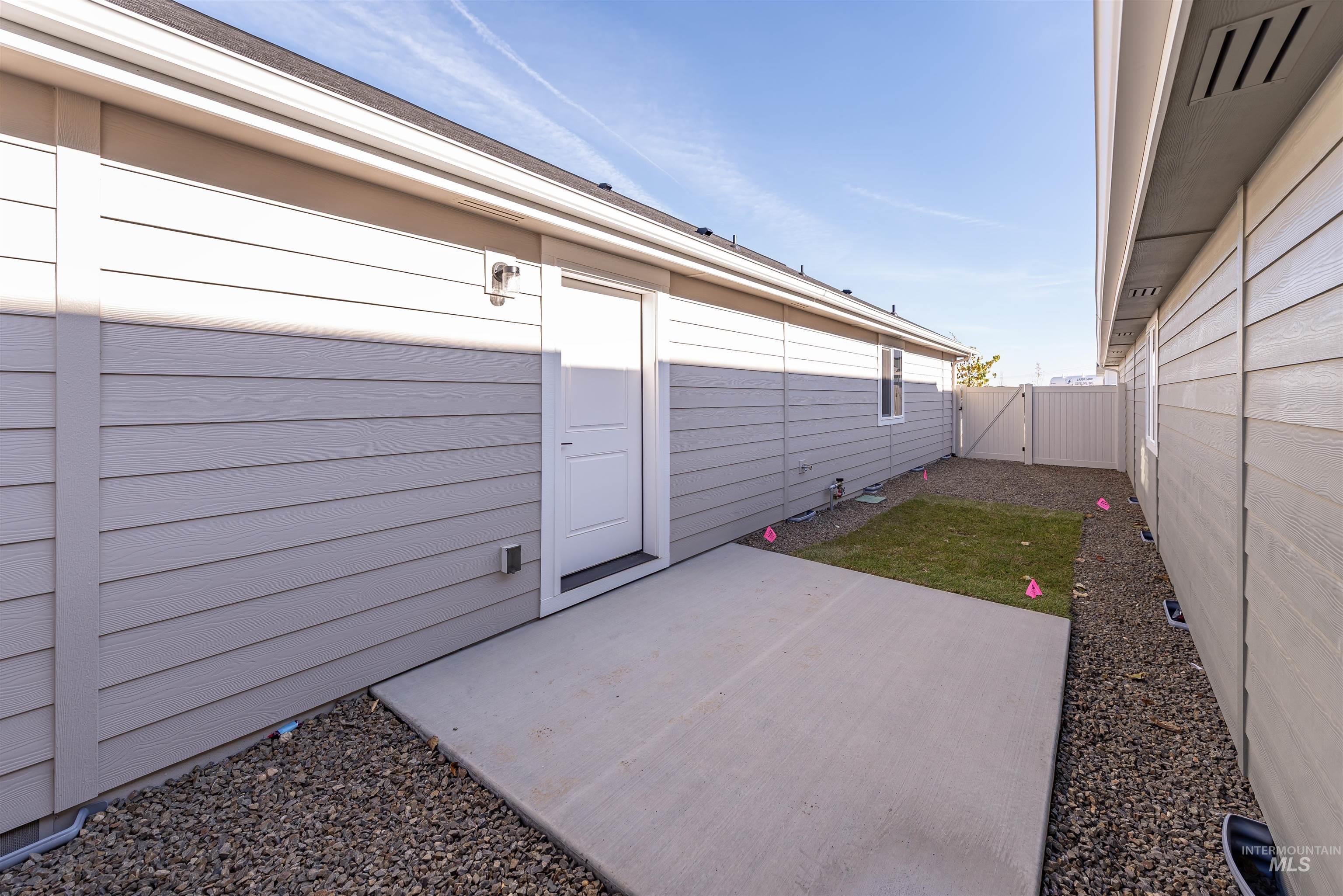 295 E. Chevy Dr., Boise, Idaho 83716, 2 Bedrooms, 2 Bathrooms, Residential For Sale, Price $374,900,MLS 98966317