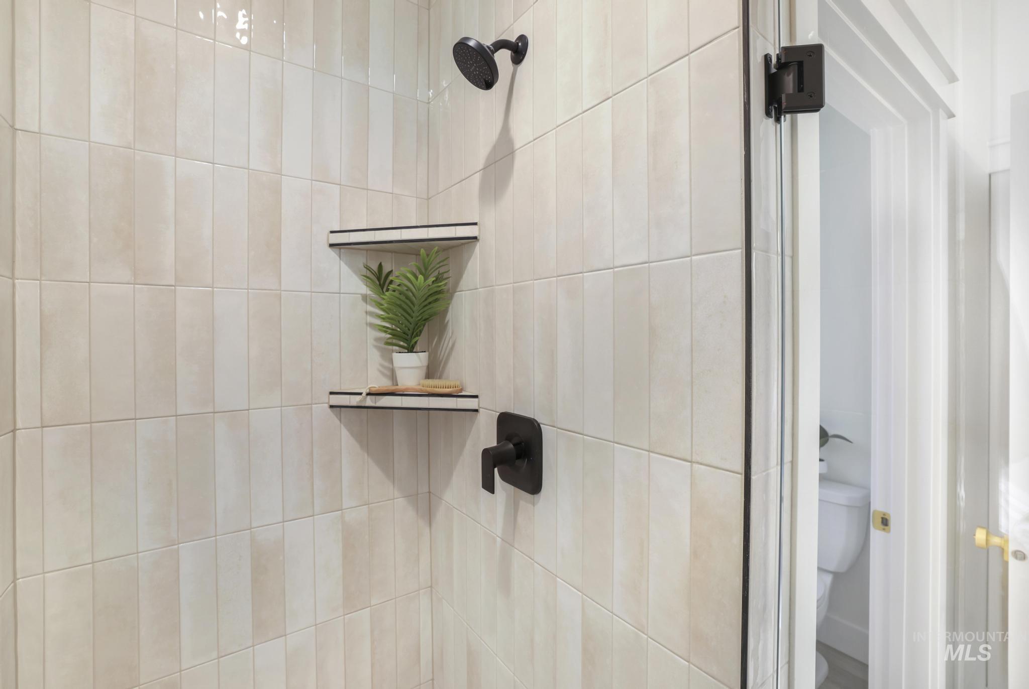 601 Glen Eagle, Jerome, Idaho 83338, 3 Bedrooms, 2 Bathrooms, Residential For Sale, Price $430,000, 98966324