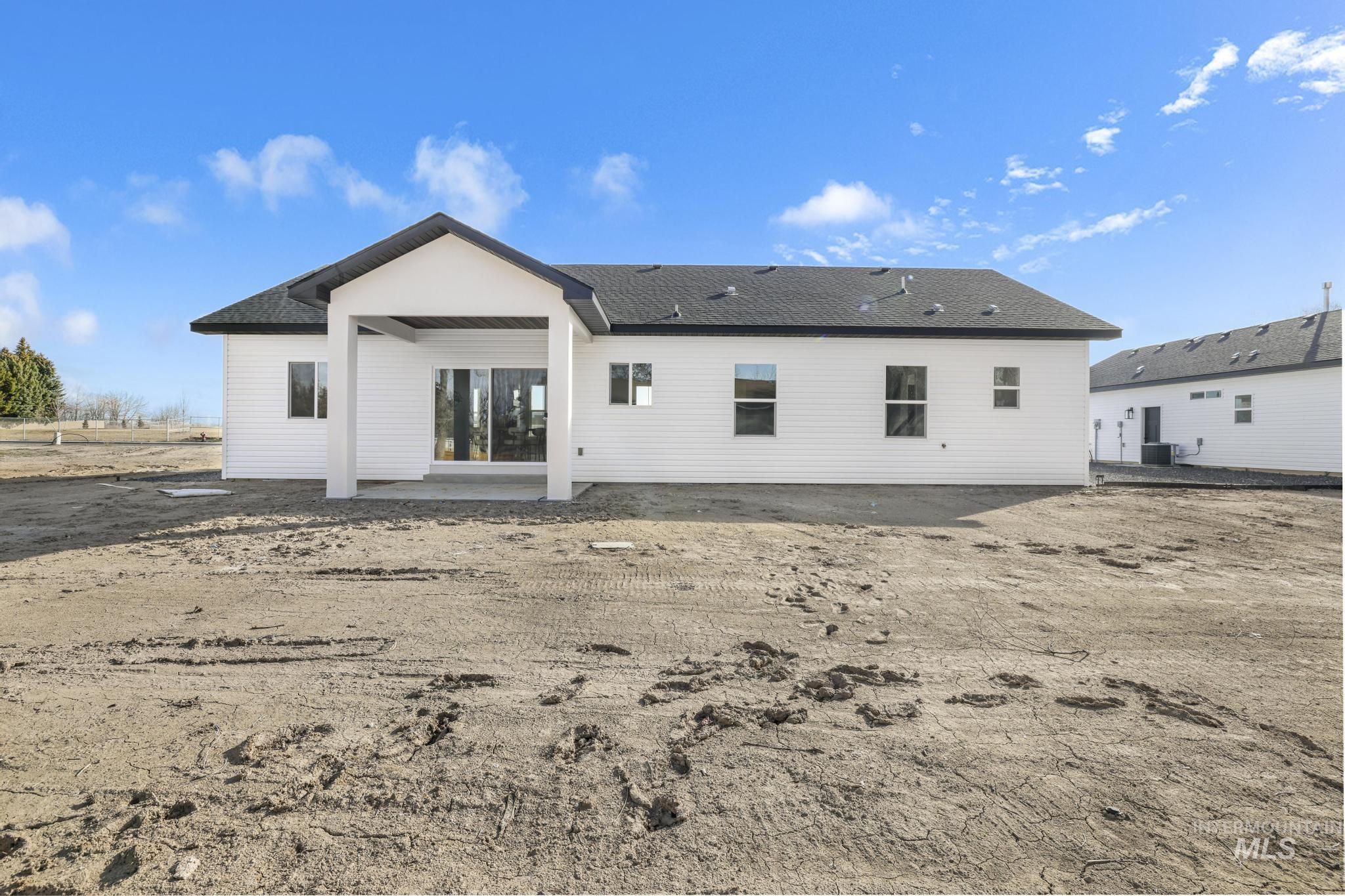 601 Glen Eagle, Jerome, Idaho 83338, 3 Bedrooms, 2 Bathrooms, Residential For Sale, Price $424,000,MLS 98966324