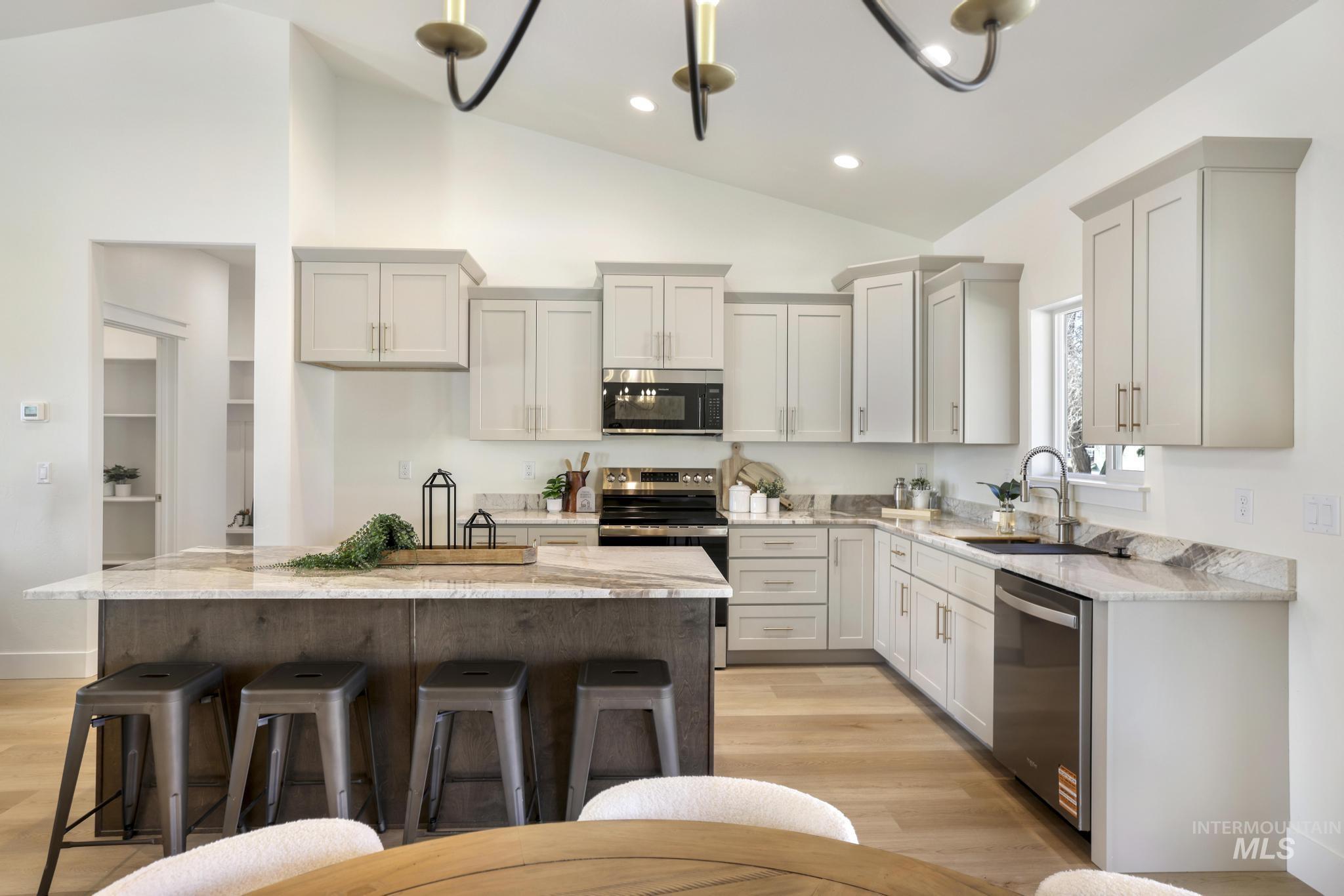 601 Glen Eagle, Jerome, Idaho 83338, 3 Bedrooms, 2 Bathrooms, Residential For Sale, Price $430,000, 98966324