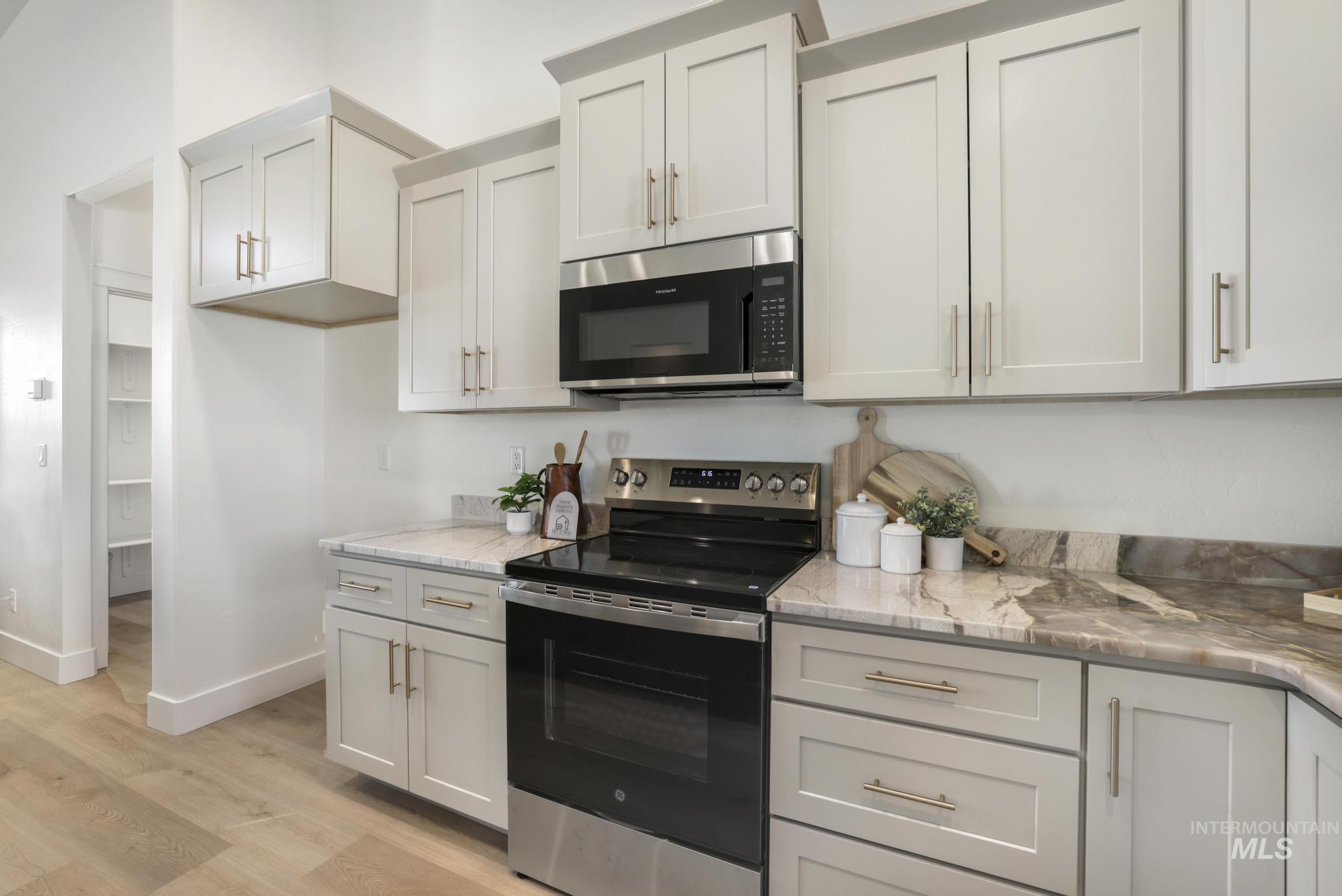 601 Glen Eagle, Jerome, Idaho 83338, 3 Bedrooms, 2 Bathrooms, Residential For Sale, Price $430,000, 98966324