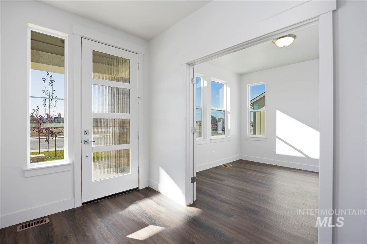 306 Maxine Lane West, Kimberly, Idaho 83341, 4 Bedrooms, 3 Bathrooms, Residential For Sale, Price $681,800,MLS 98966327