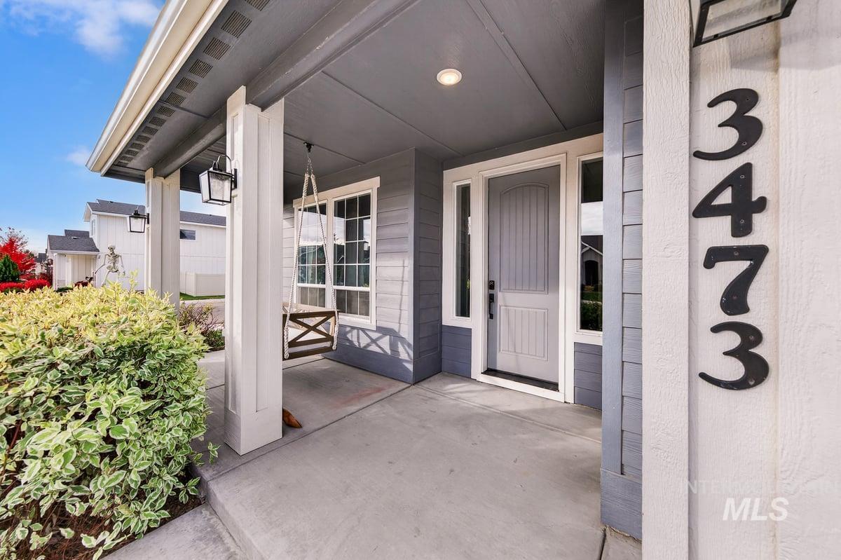 3473 N Sirocco Avenue, Meridian, Idaho 83646, 4 Bedrooms, 2.5 Bathrooms, Residential For Sale, Price $629,900,MLS 98966331