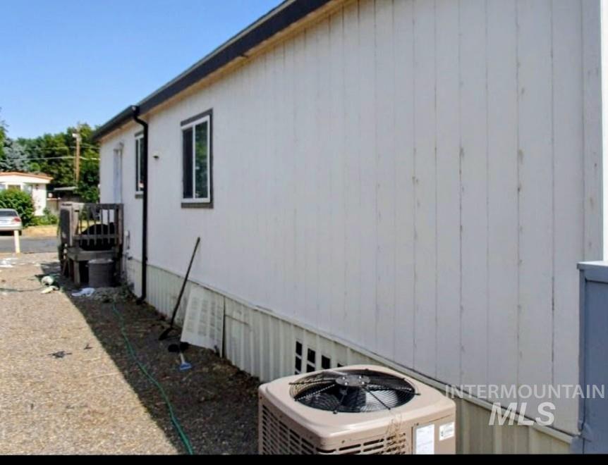 100 NW 16th St, Fruitland, Idaho 83619, 3 Bedrooms, 2 Bathrooms, Residential For Sale, Price $85,000,MLS 98966338