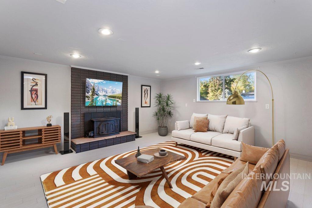 2412 W Hill Rd, Boise, Idaho 83702, 4 Bedrooms, 2 Bathrooms, Residential For Sale, Price $609,900,MLS 98966350