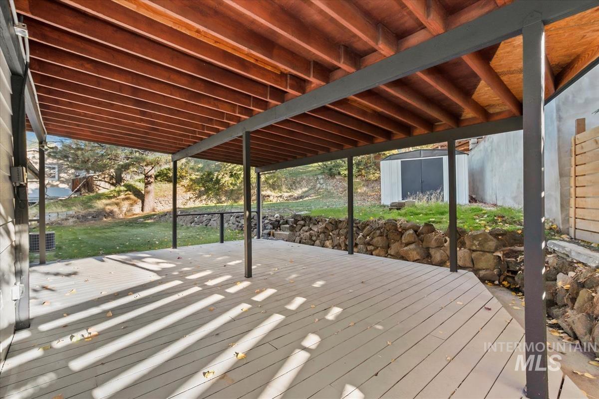 2412 W Hill Rd, Boise, Idaho 83702, 4 Bedrooms, 2 Bathrooms, Residential For Sale, Price $609,900,MLS 98966350