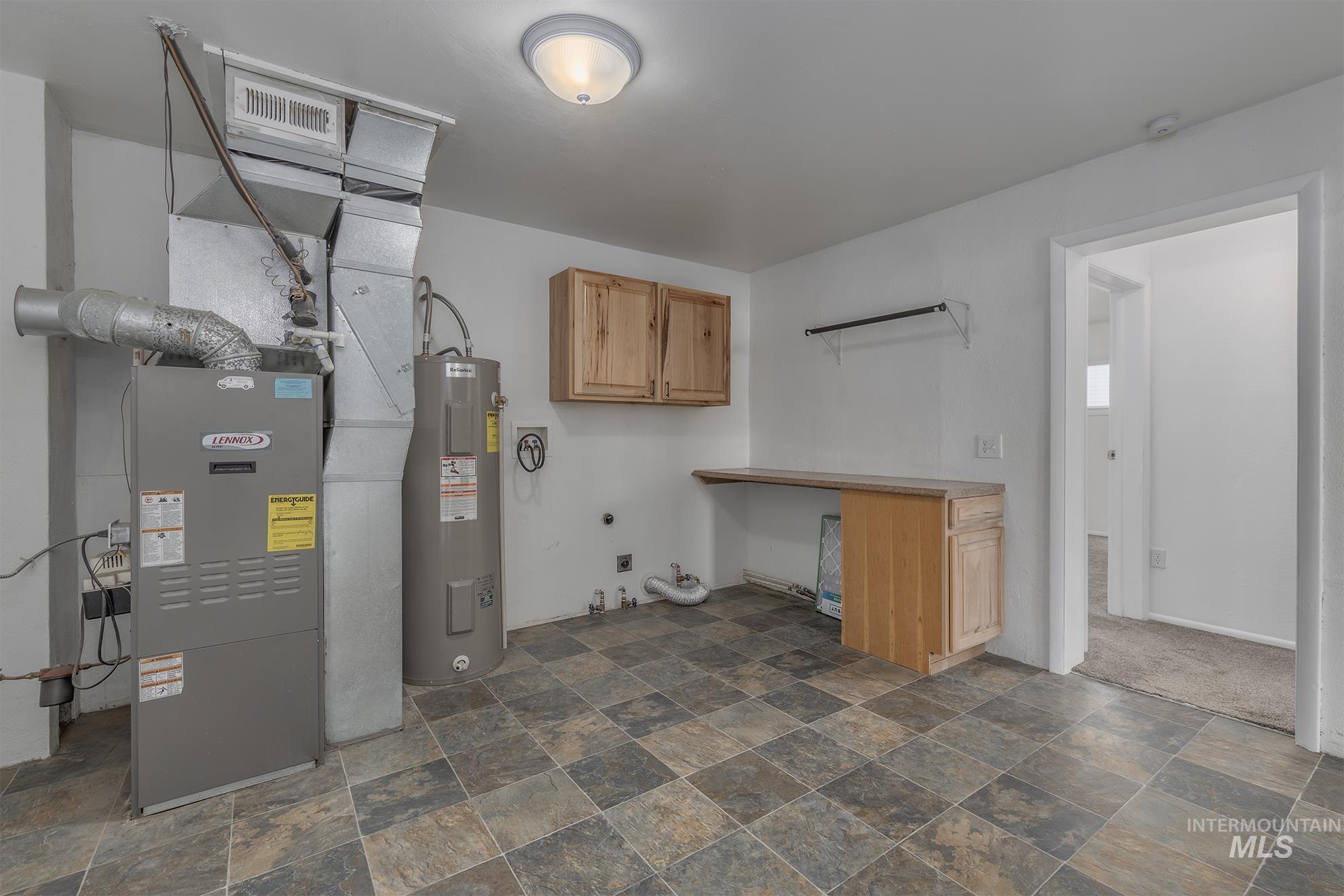 28552 Market Rd, Caldwell, Idaho 83607, 3 Bedrooms, 1.5 Bathrooms, Residential For Sale, Price $575,000,MLS 98966352