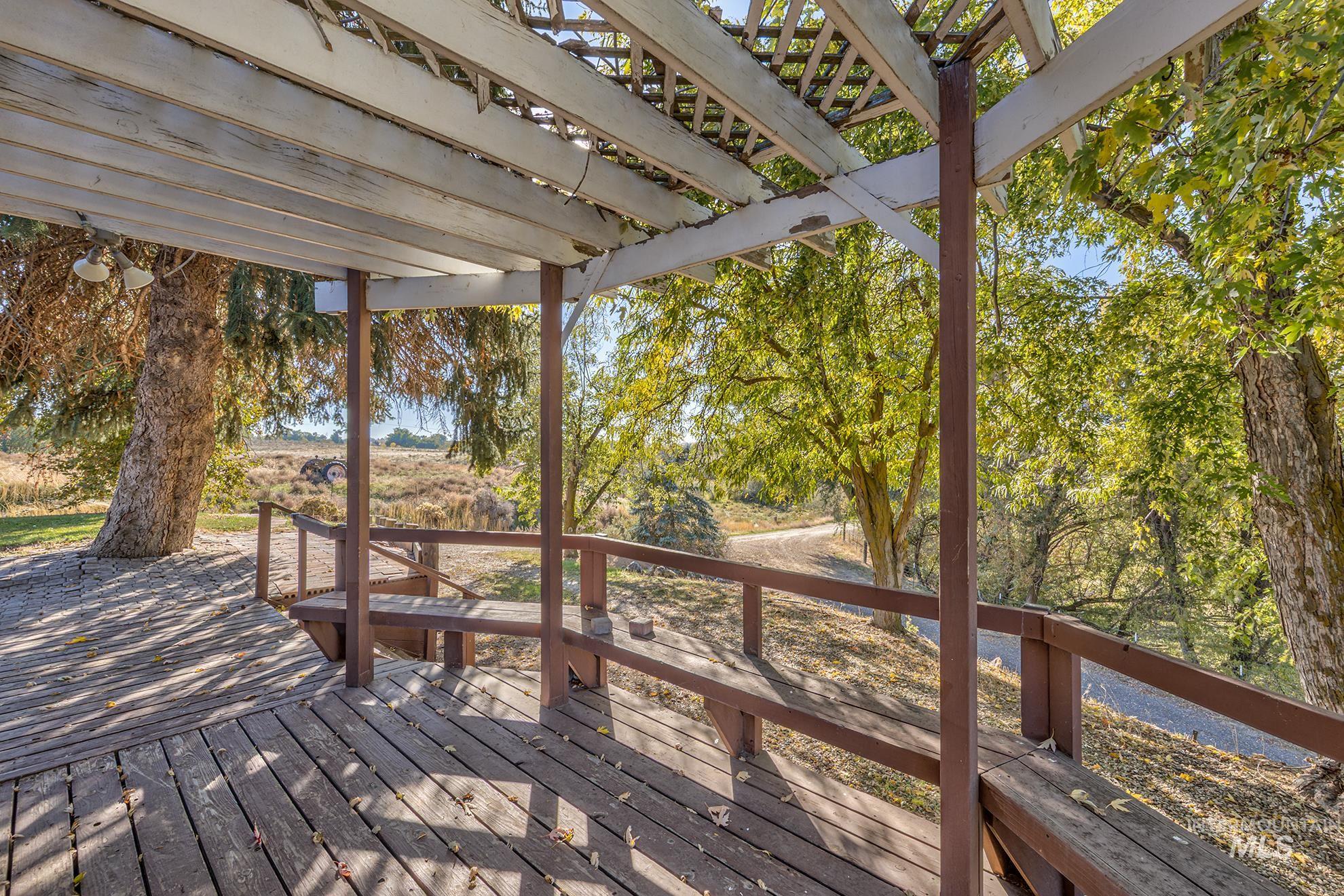 28552 Market Rd, Caldwell, Idaho 83607, 3 Bedrooms, 1.5 Bathrooms, Residential For Sale, Price $575,000,MLS 98966352